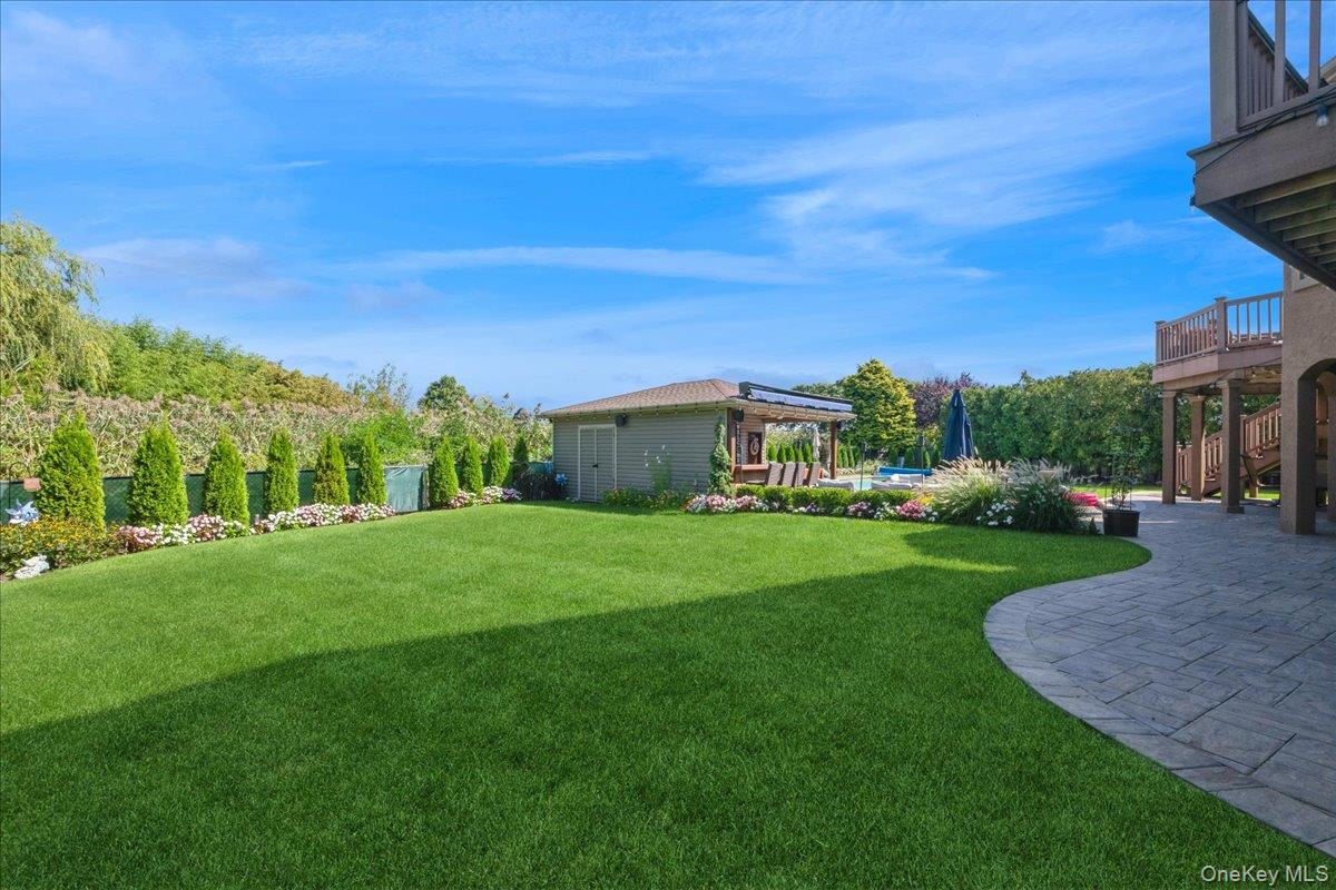 405 Club Court, Oceanside, NY 11572