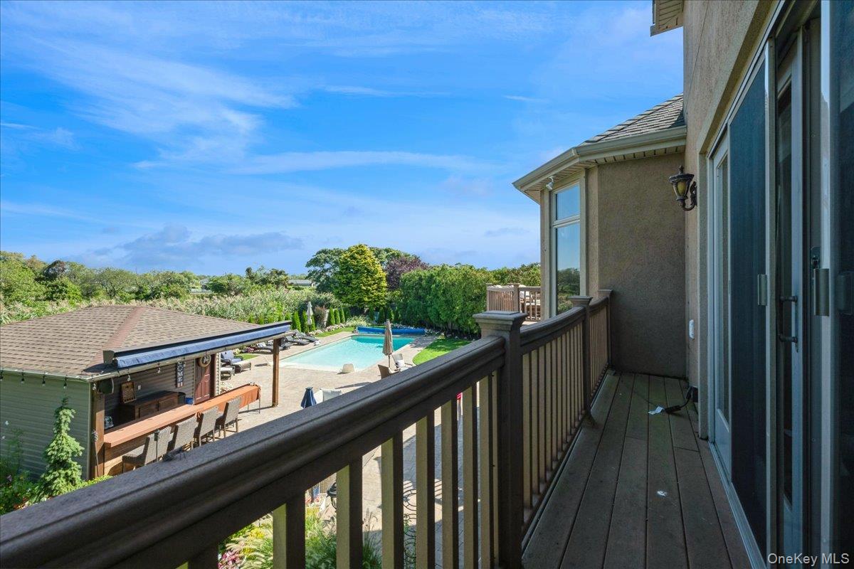 405 Club Court, Oceanside, NY 11572