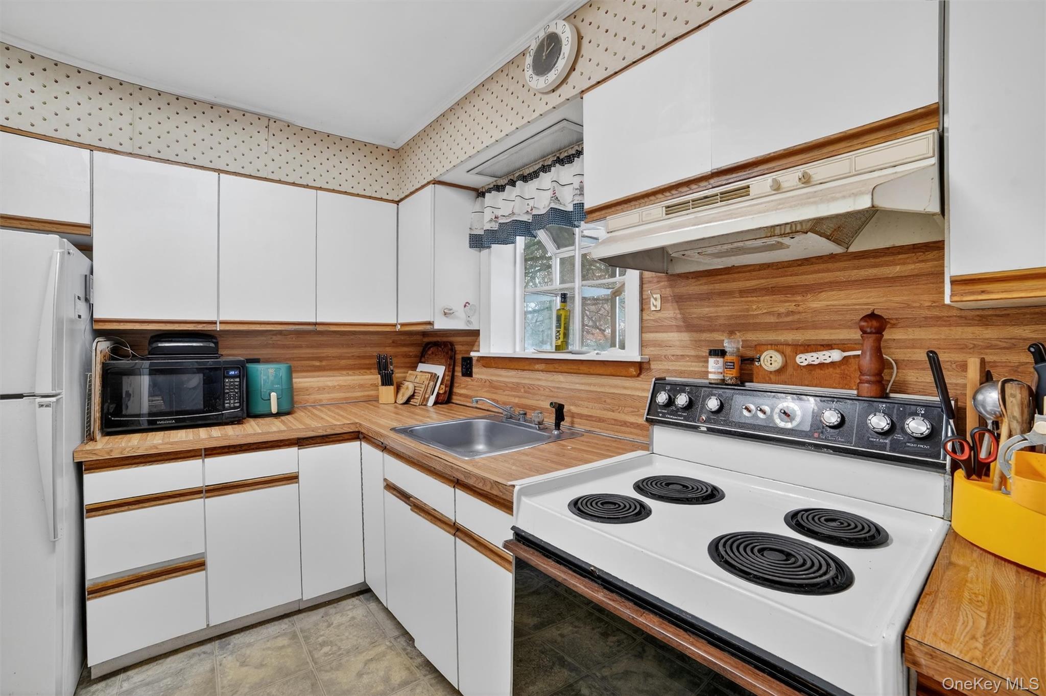 2954 Meadowcrest Drive, Yorktown Heights, NY 10598