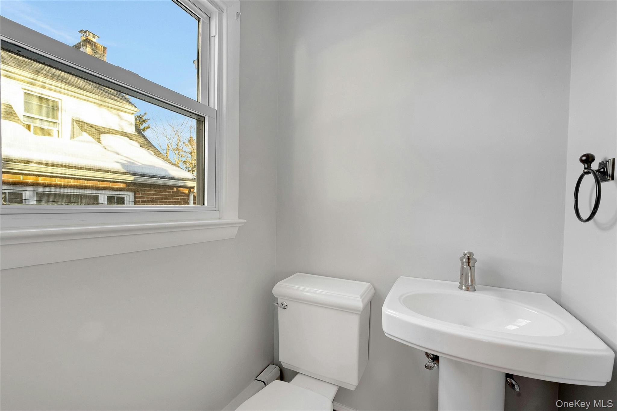 812 Halstead Avenue, Mamaroneck, NY 10543