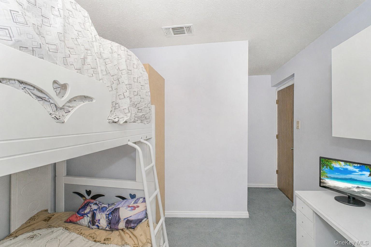 212 ilyssa way, Staten Island, NY 10312