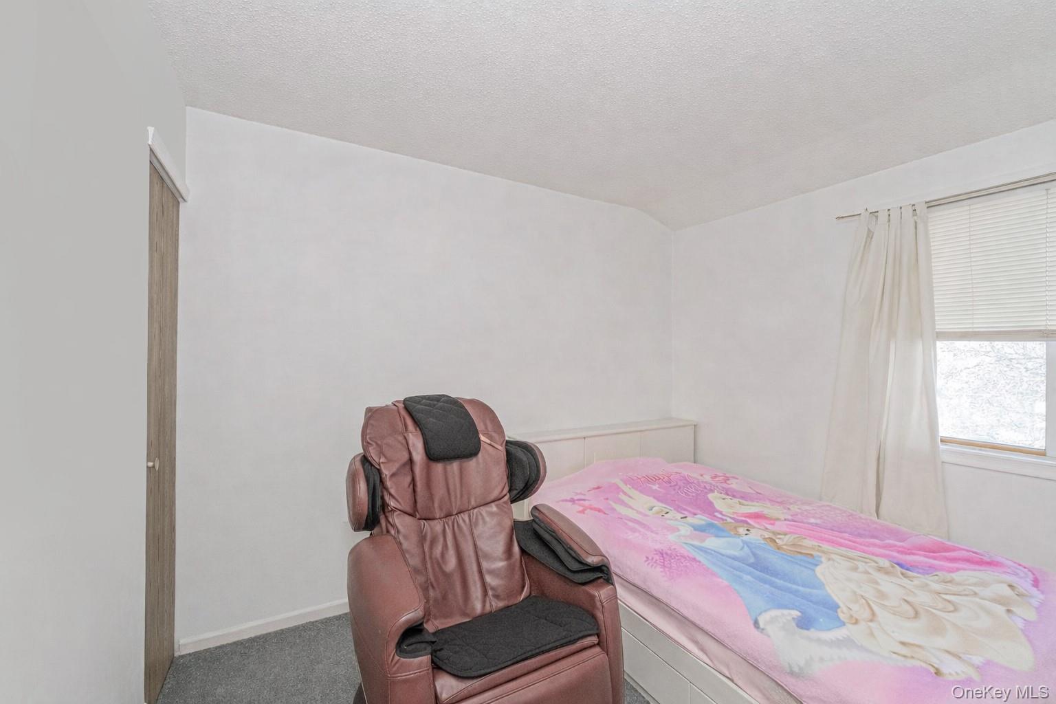 212 ilyssa way, Staten Island, NY 10312