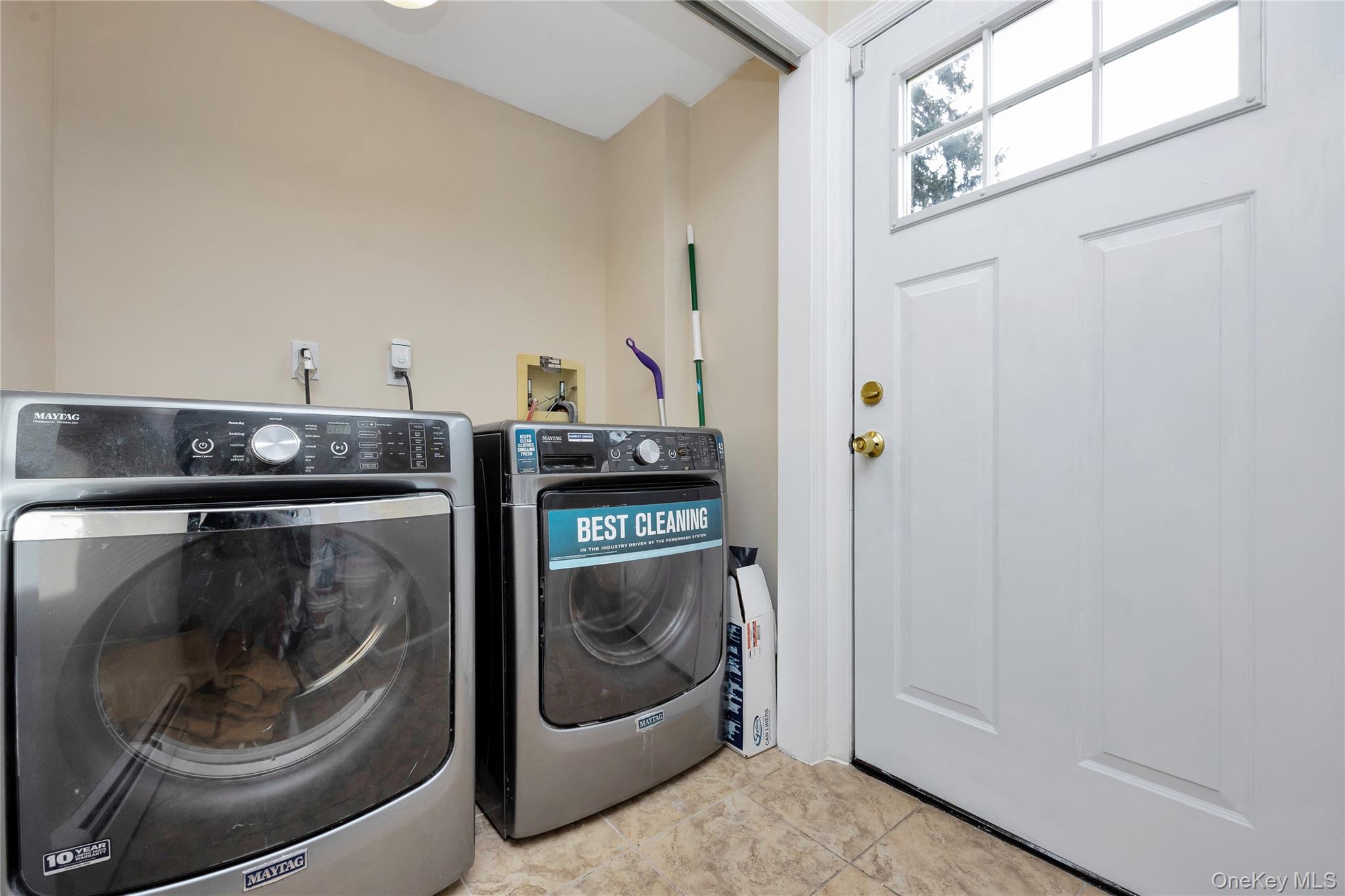 59 Oak Street, Amityville, NY 11701