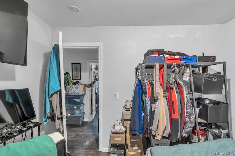 13 Carr Lane, Medford, NY 11763