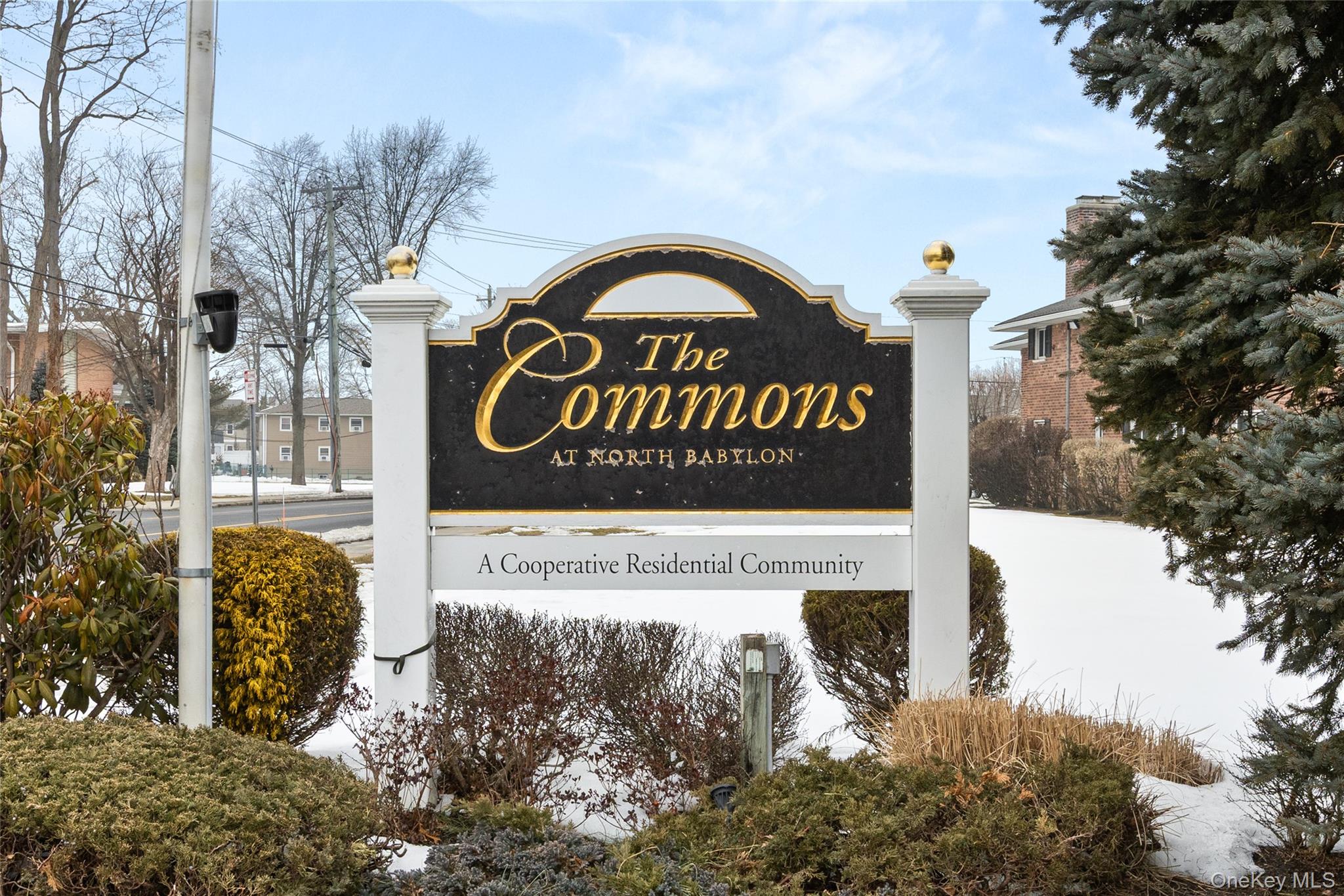 326 Edmunton Drive # L7, North Babylon, NY 11703