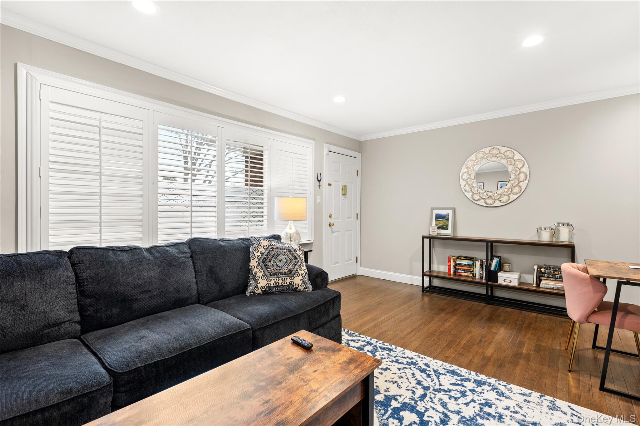 326 Edmunton Drive # L7, North Babylon, NY 11703