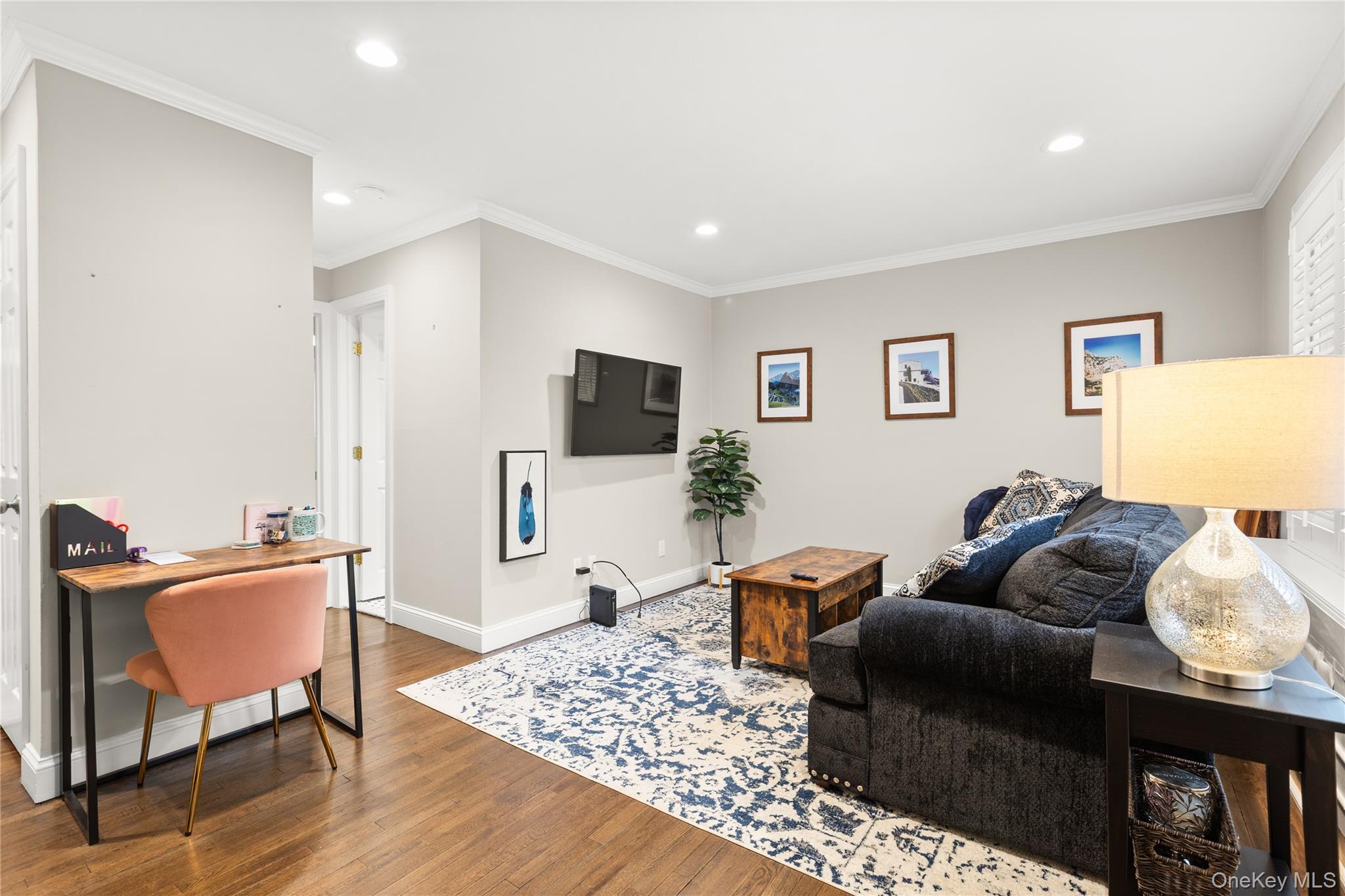 326 Edmunton Drive # L7, North Babylon, NY 11703