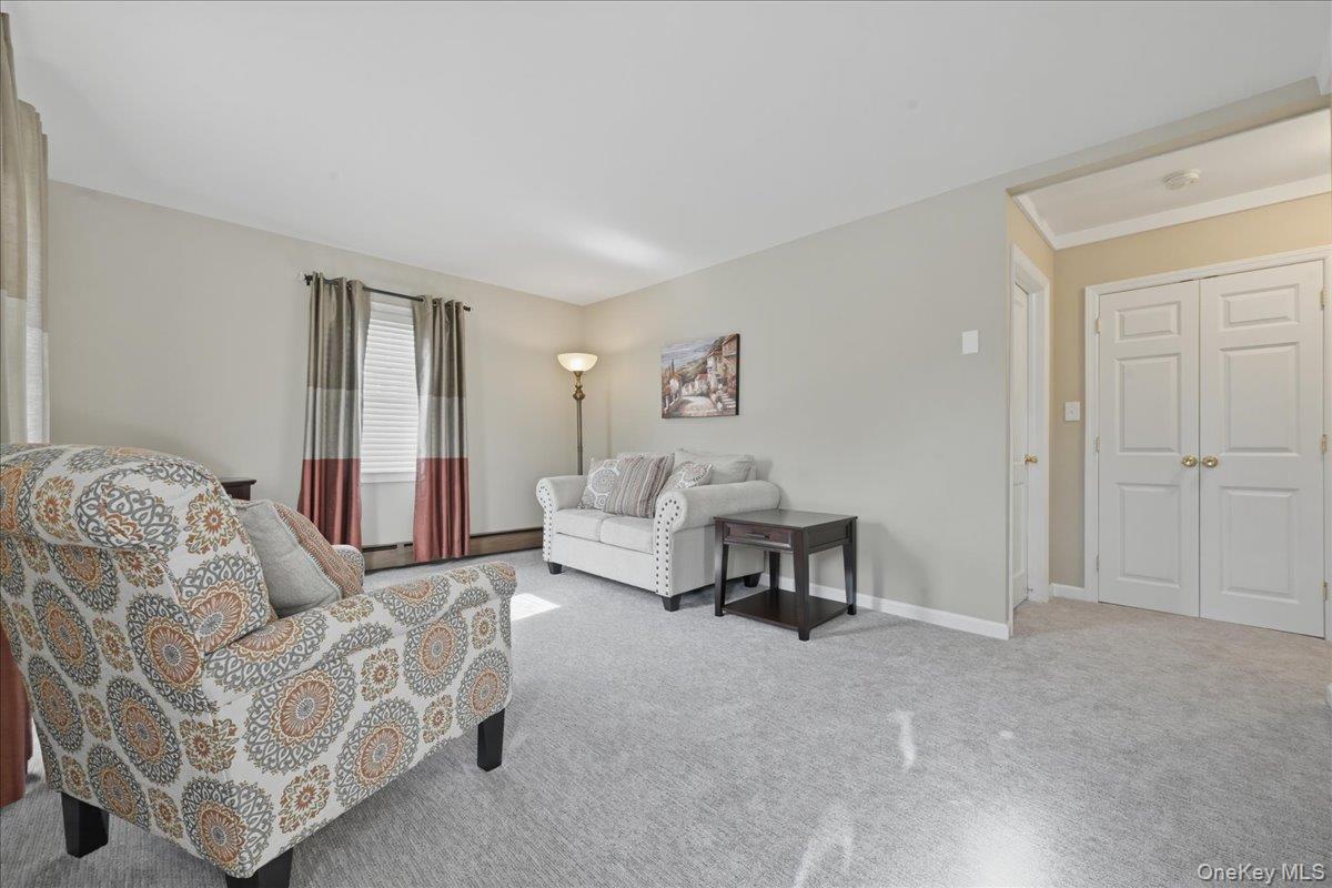 25 Peacock Lane, Levittown, NY 11756