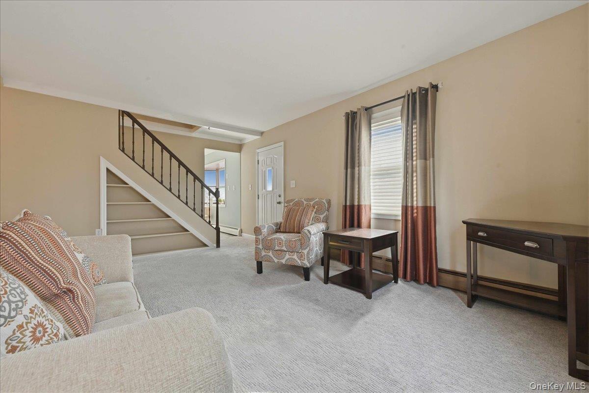 25 Peacock Lane, Levittown, NY 11756