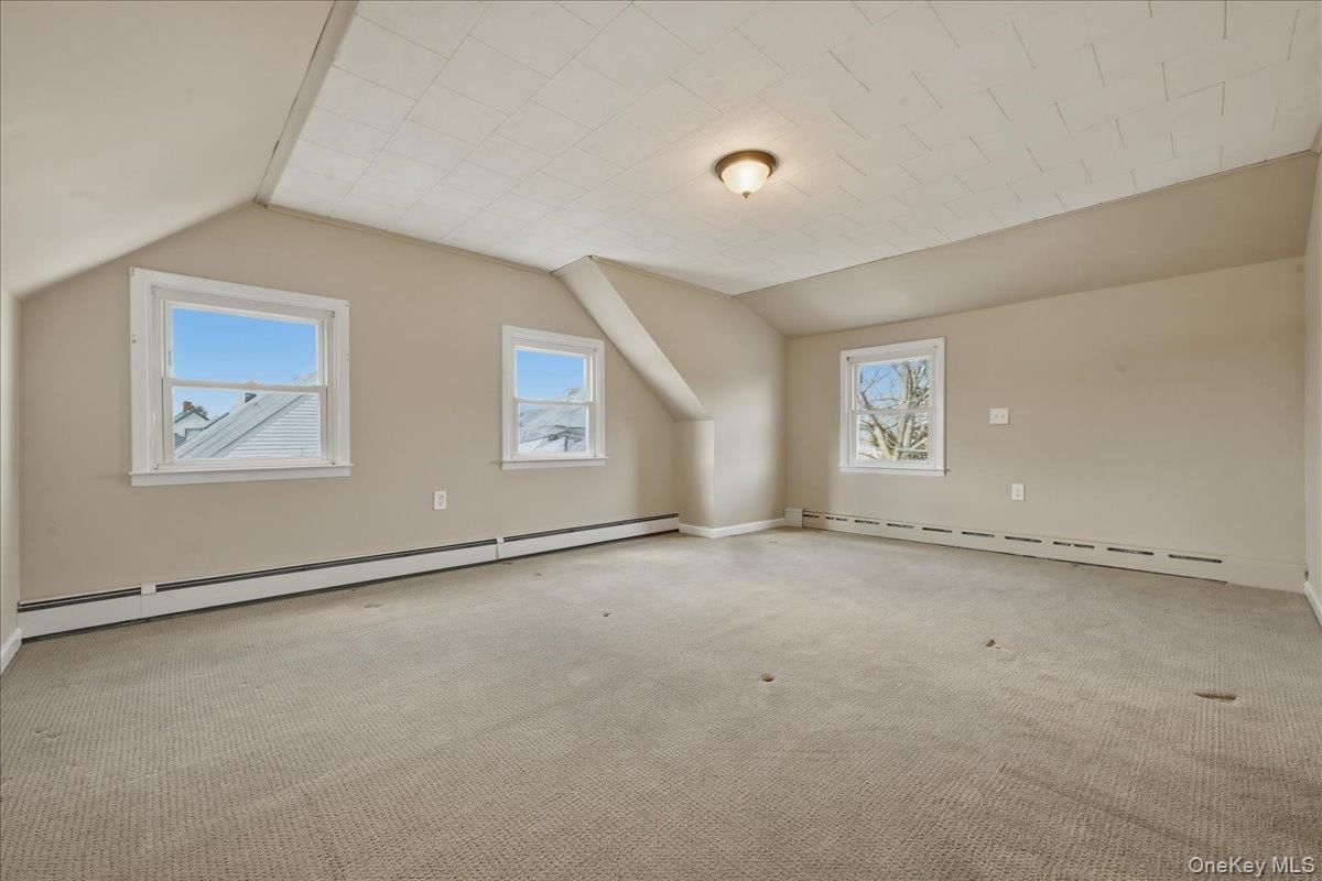 25 Peacock Lane, Levittown, NY 11756