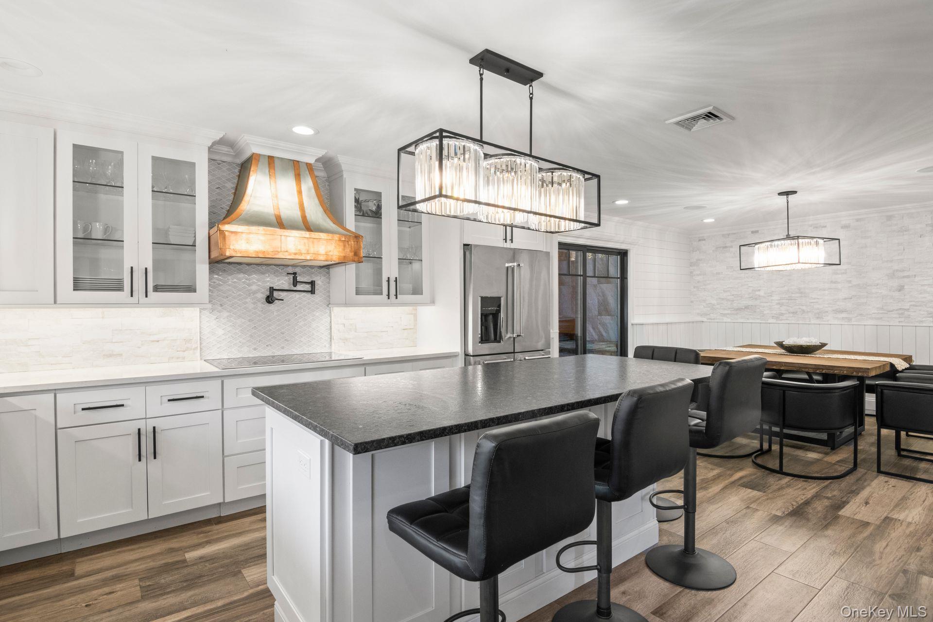 131 Fleets Cove Road, Huntington, NY 11743