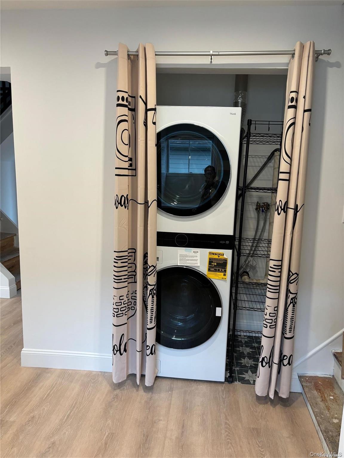 1353 Old Northern Boulevard, Roslyn, NY 11576