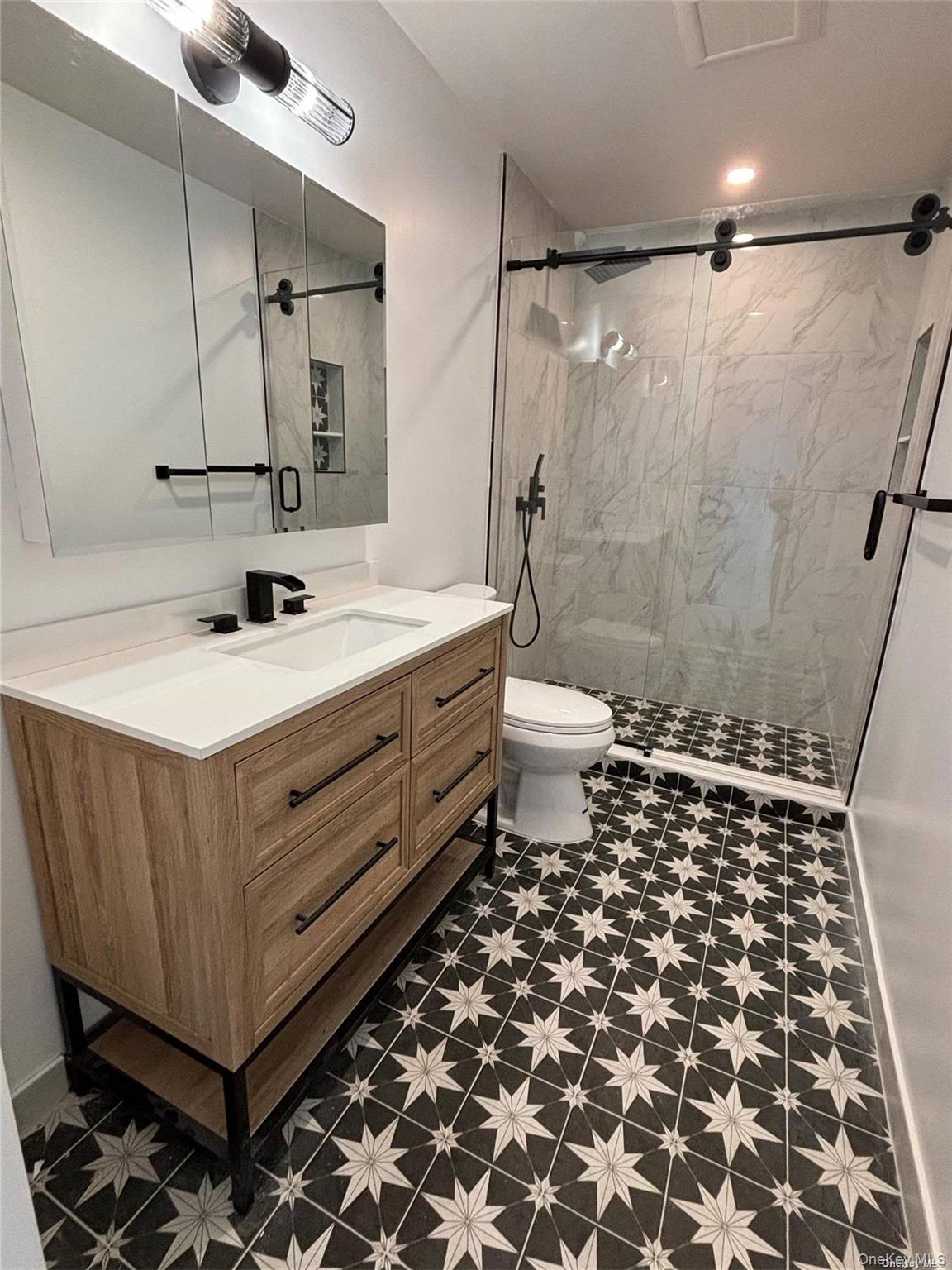 1353 Old Northern Boulevard, Roslyn, NY 11576