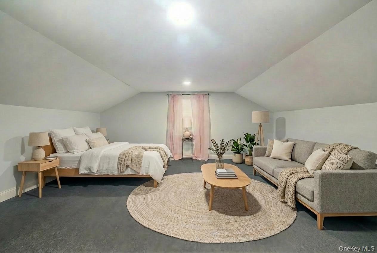 1 Hillcrest Place, Locust Valley, NY 11560