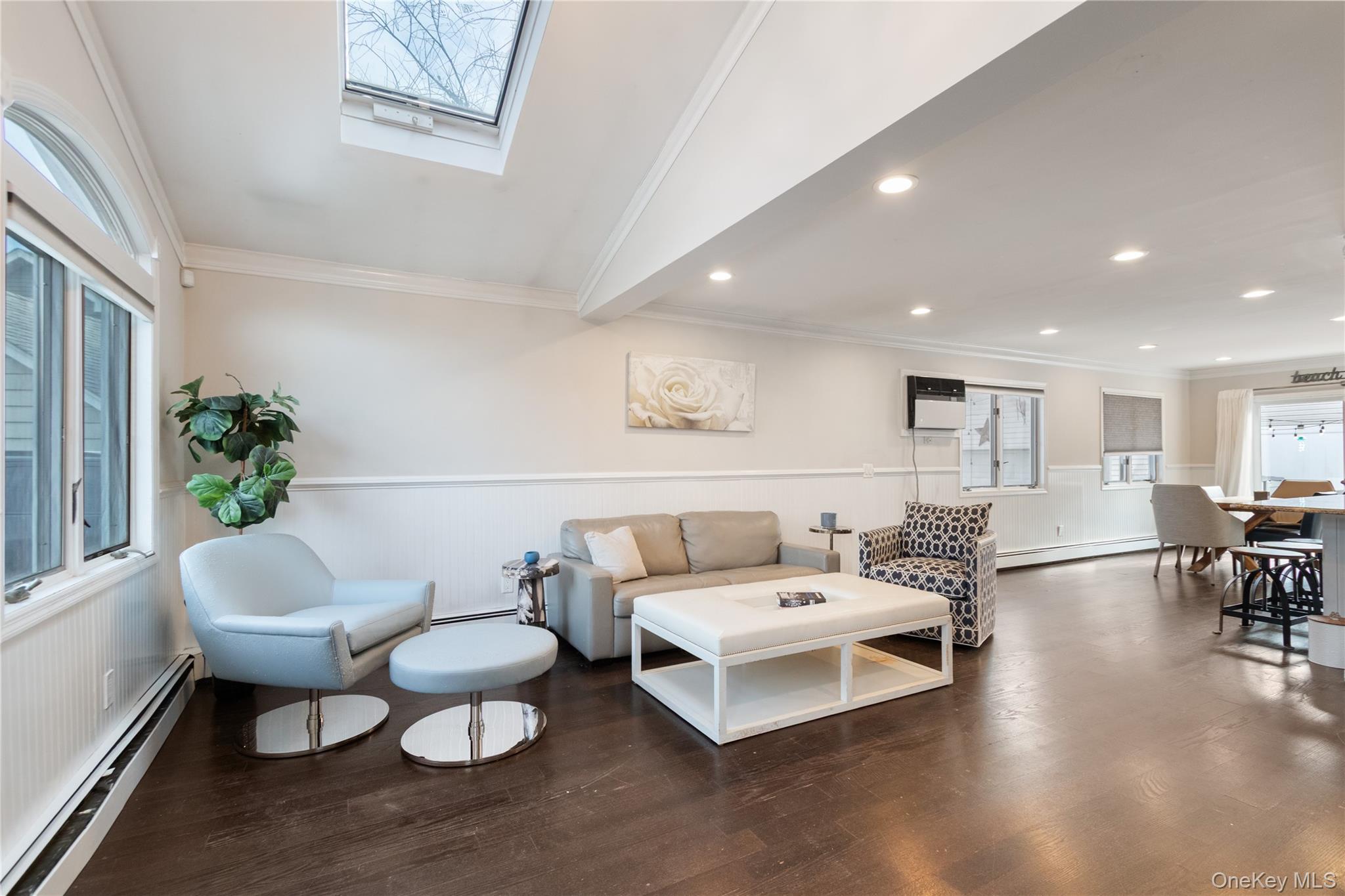 6 Charles Place, Bayville, NY 11709