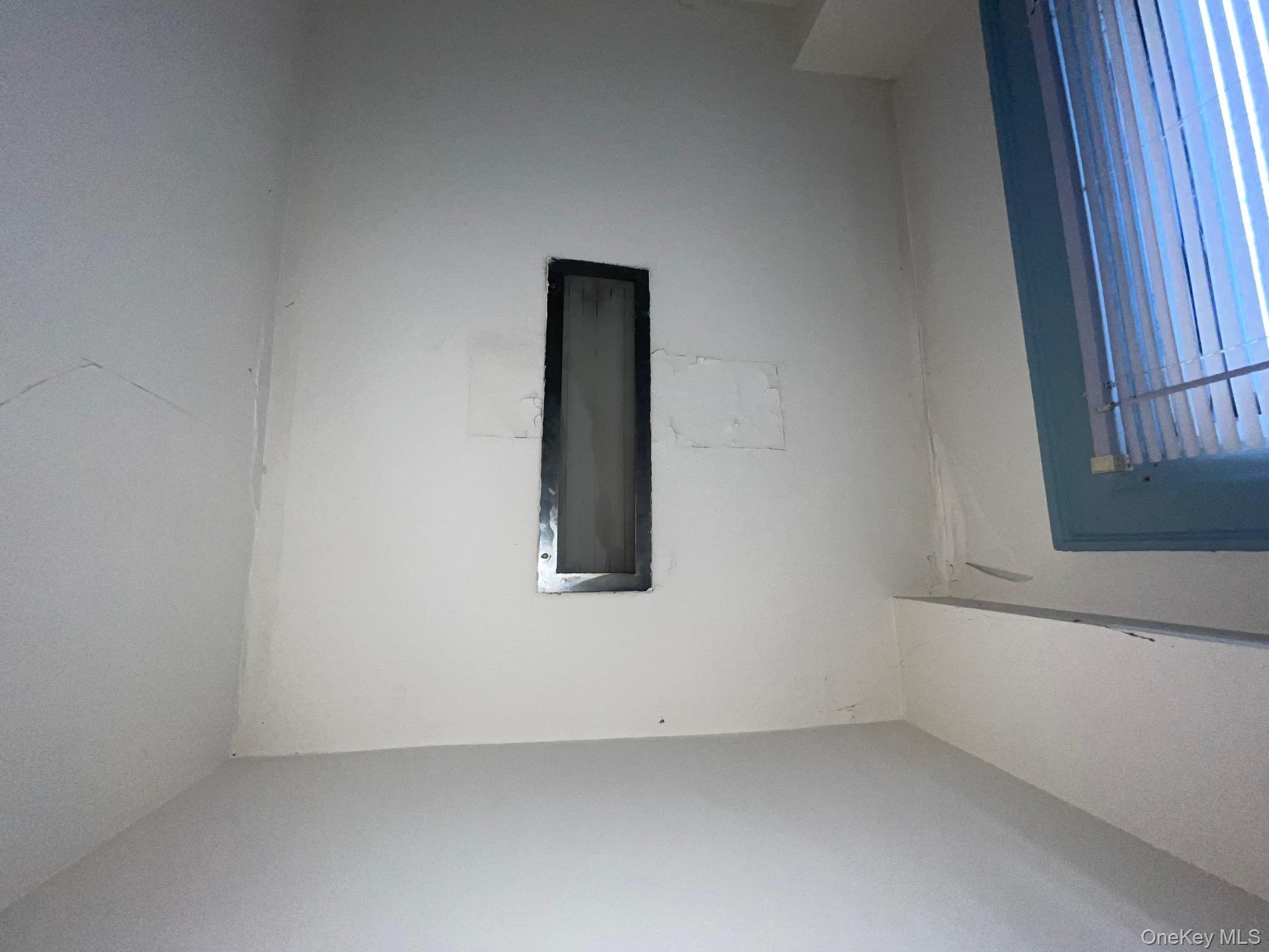 16 park, Floral Park, NY 11001