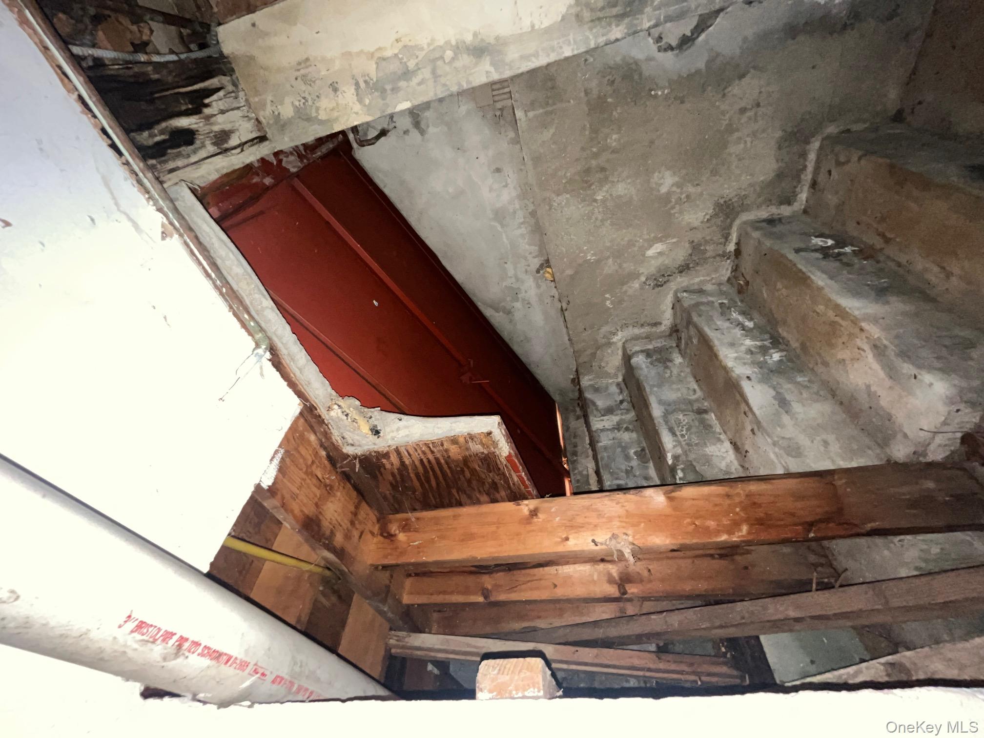 16 park, Floral Park, NY 11001