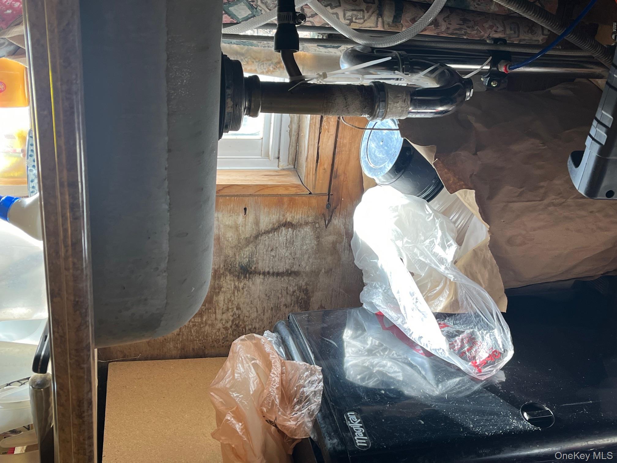 16 park, Floral Park, NY 11001