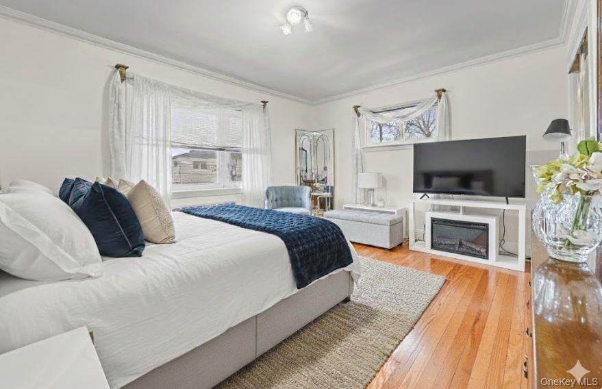 6404 136th Street, Flushing, NY 11367