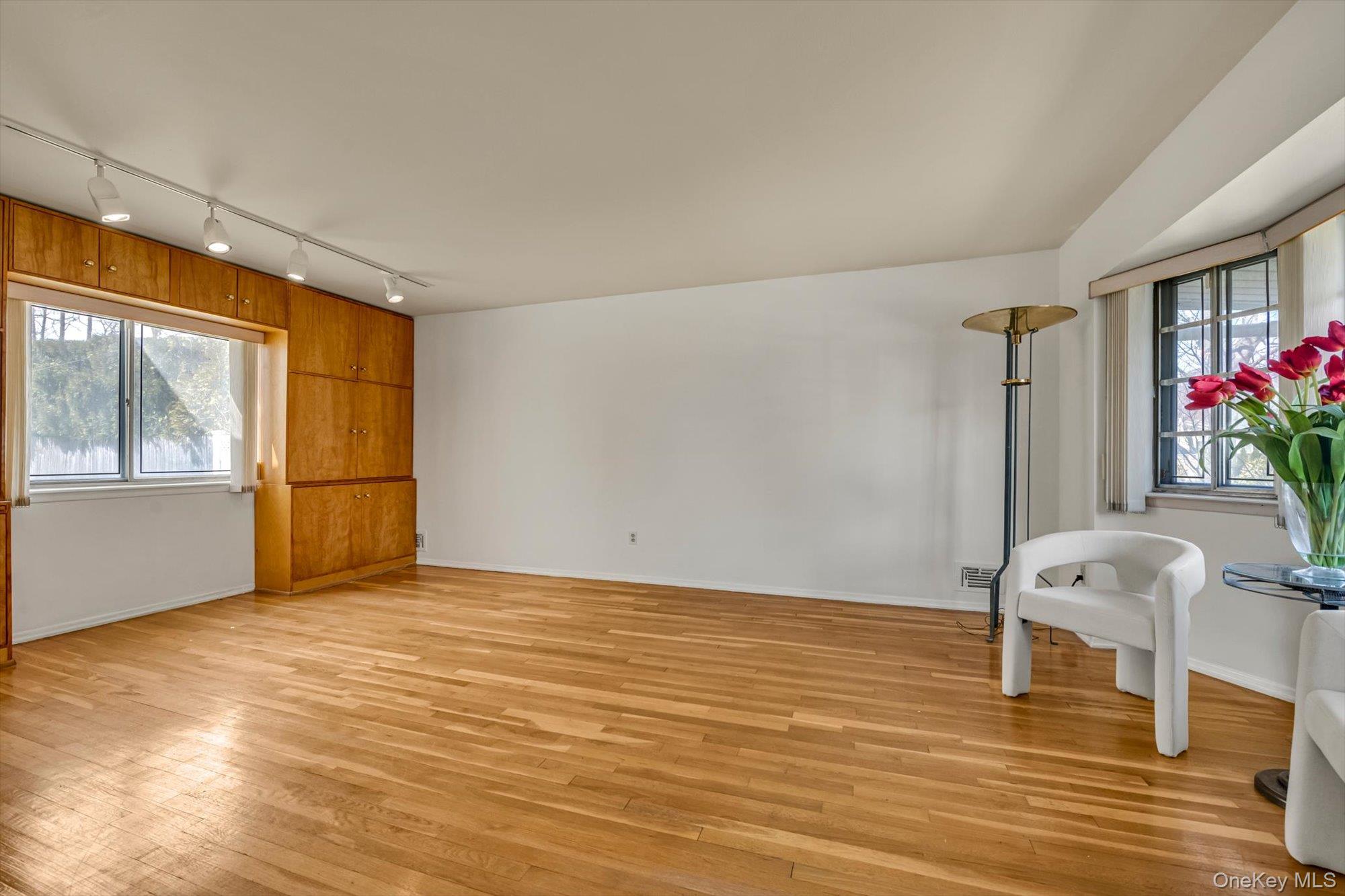 23 Madison, Jericho, NY 11753