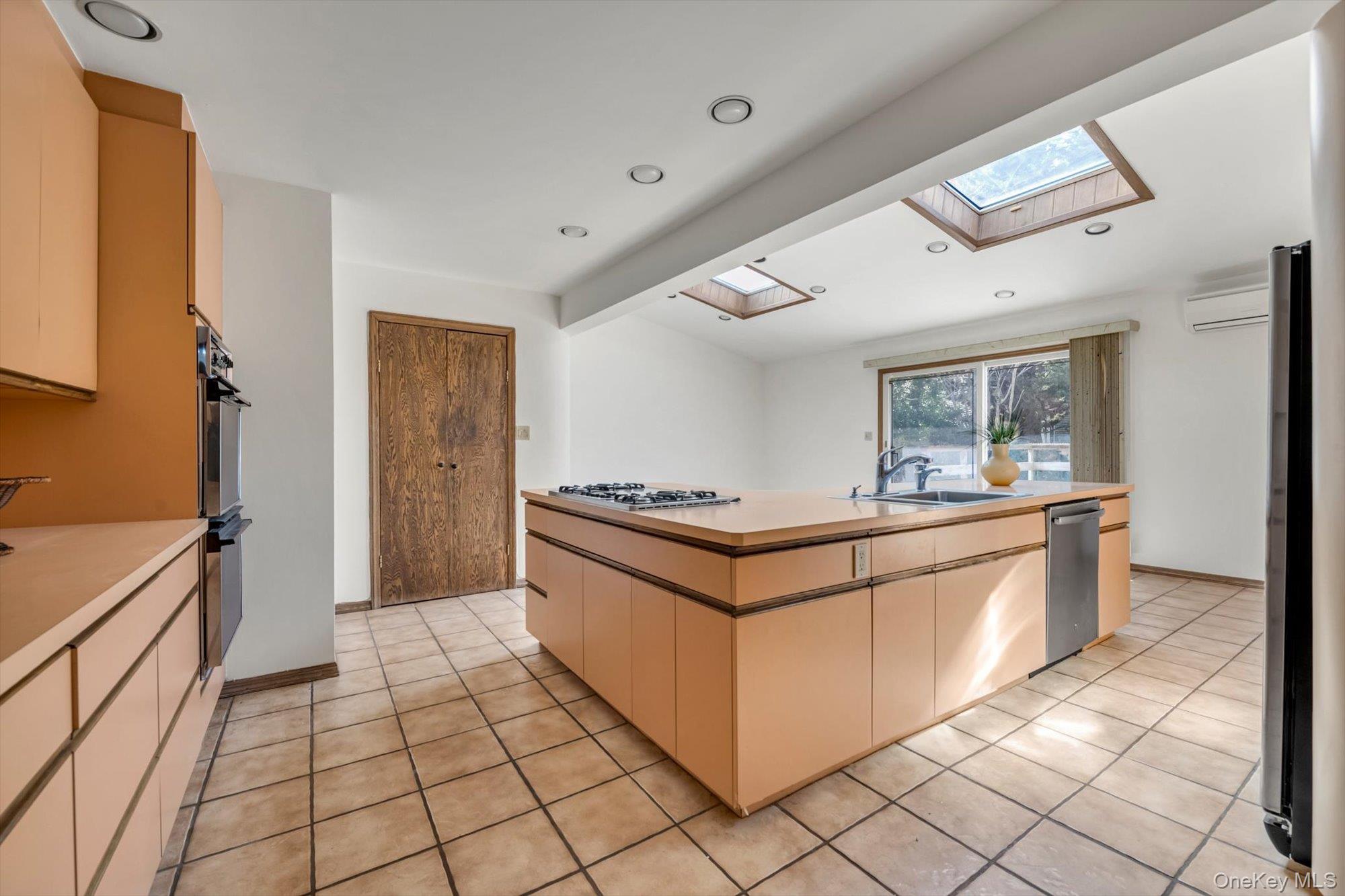 23 Madison, Jericho, NY 11753