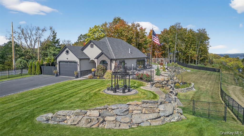 1582 Route 9W, Marlboro, NY 12542