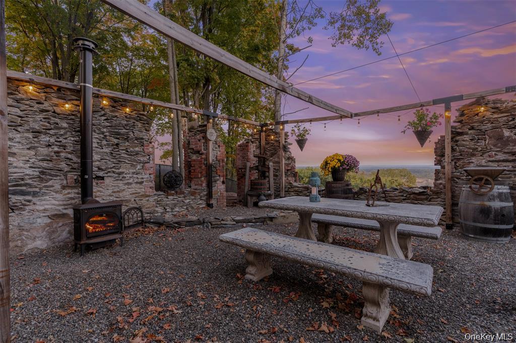 1582 Route 9W, Marlboro, NY 12542