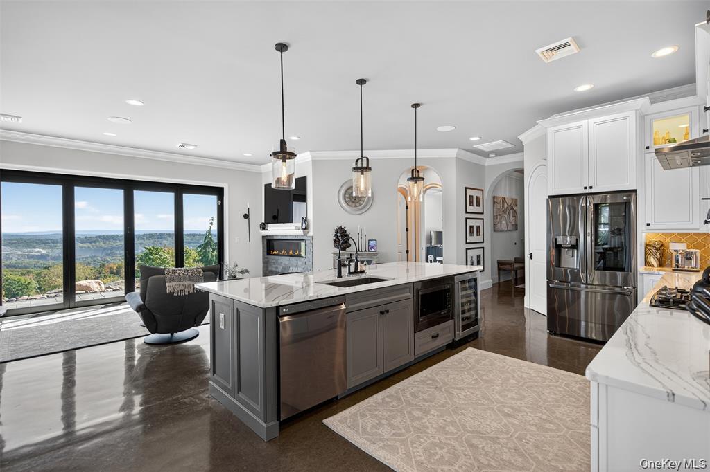 1582 Route 9W, Marlboro, NY 12542