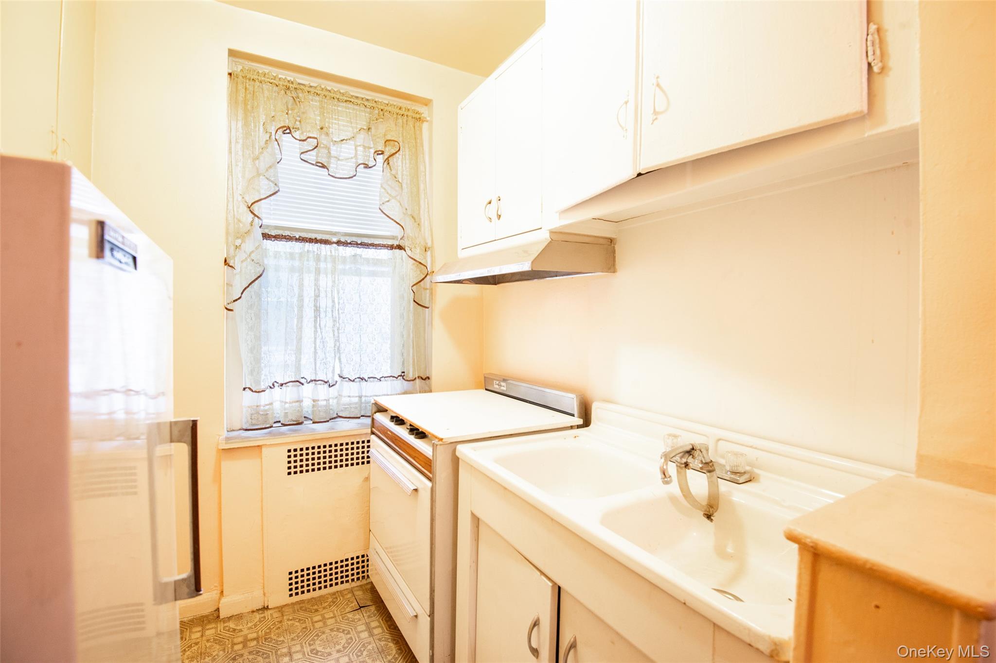 3321 Bruckner Boulevard # 4M, Bronx, NY 10461