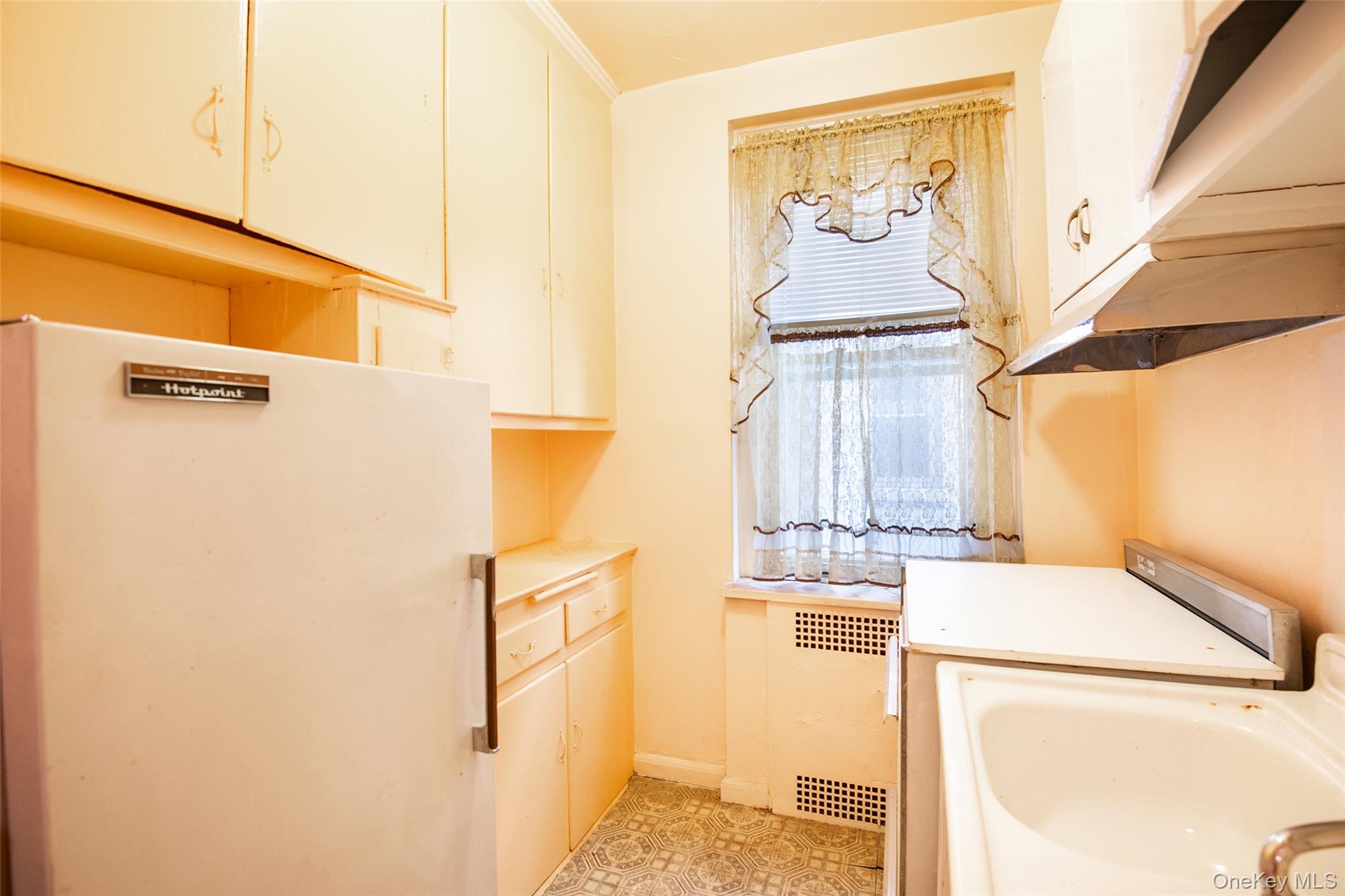 3321 Bruckner Boulevard # 4M, Bronx, NY 10461