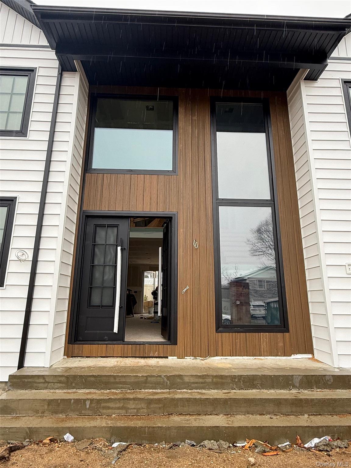 2661 Hyacinth Street, Westbury, NY 11590