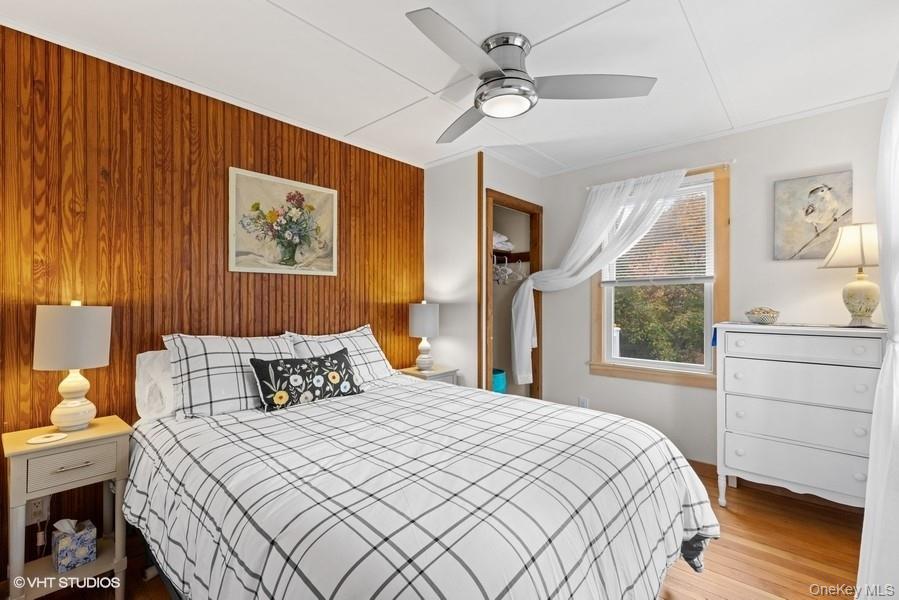 24 Cliff Way, Baiting Hollow, NY 11933