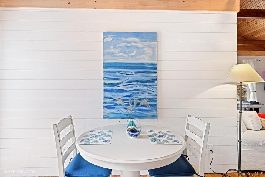 24 Cliff Way, Baiting Hollow, NY 11933