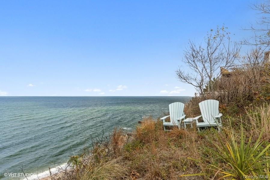 24 Cliff Way, Baiting Hollow, NY 11933