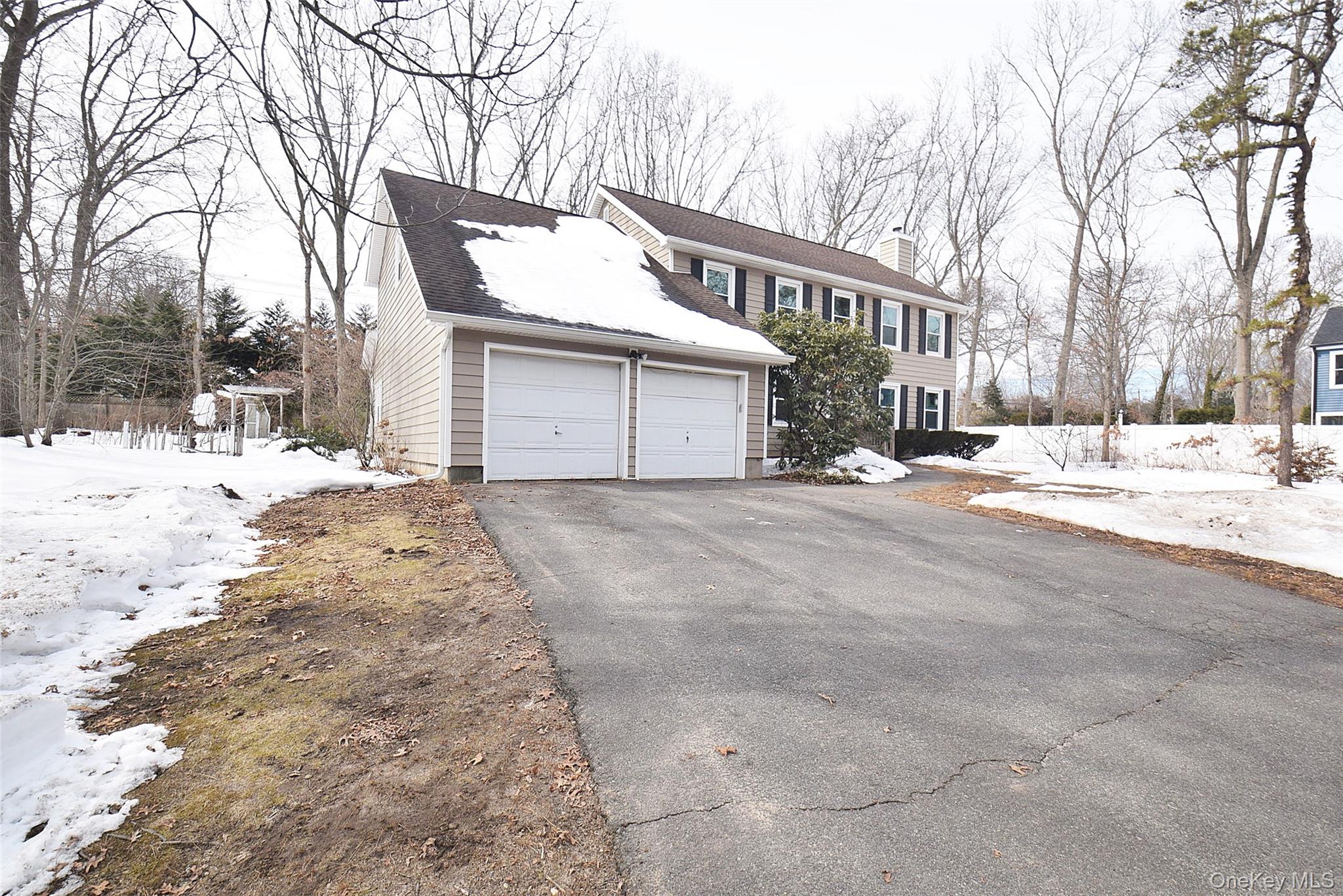 338 Pond Path, East Setauket, NY 11733