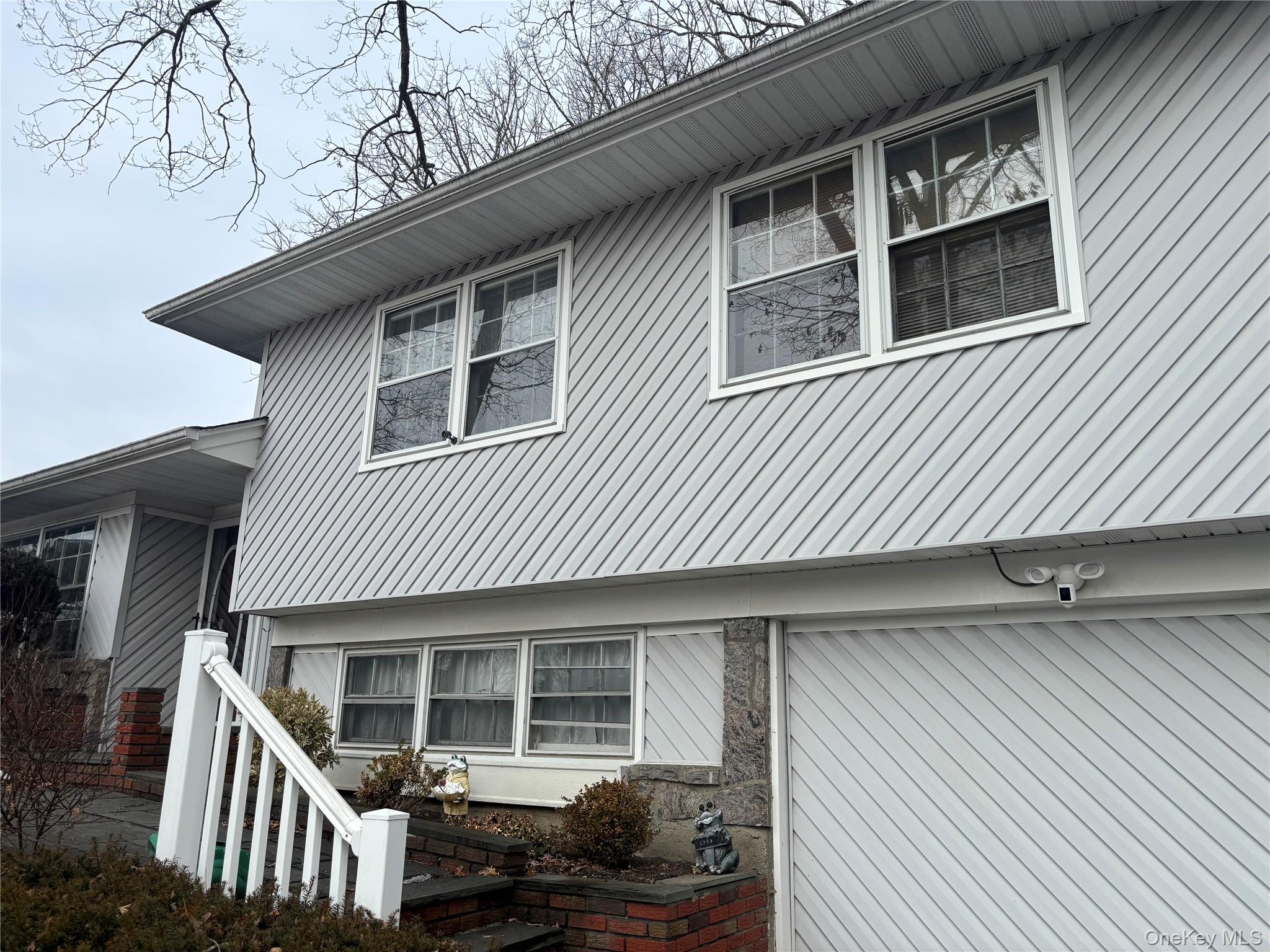 31 Seton Court, Old Bethpage, NY 11804