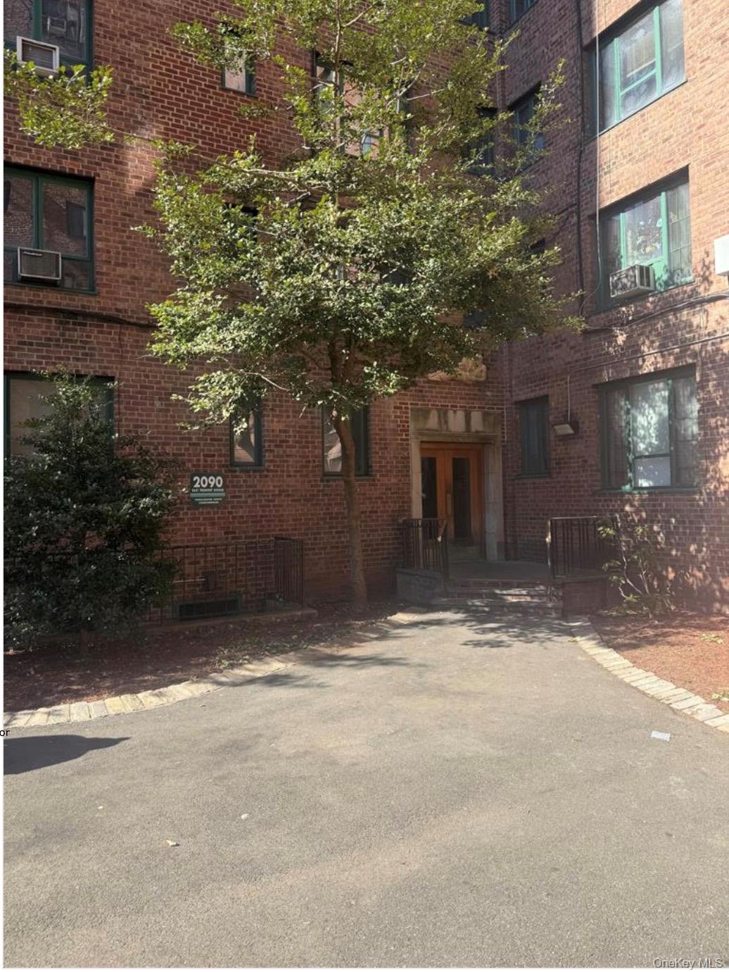 2090 E Tremont Avenue # 10D, Bronx, NY 10462