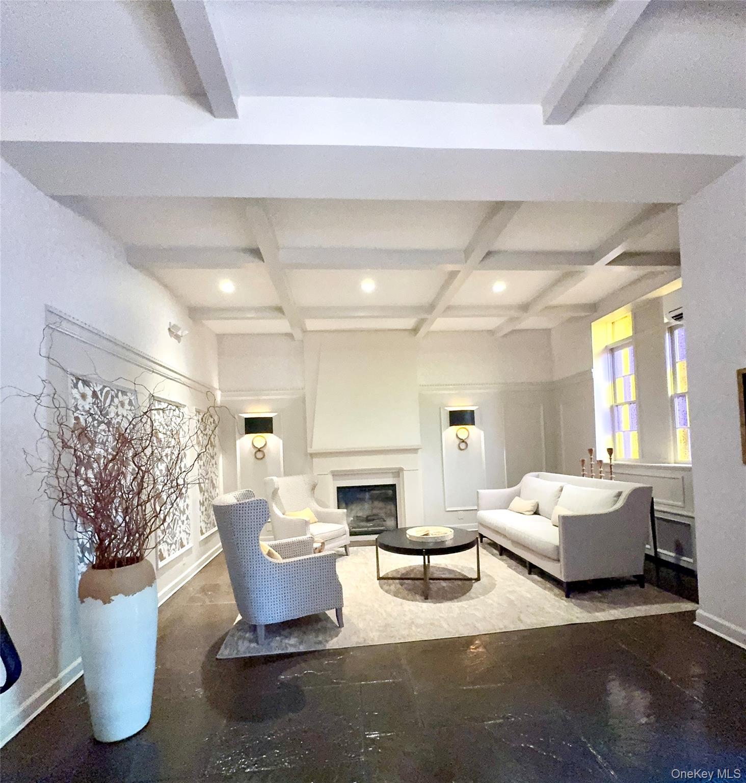 2 Spruce Street # 1H, Great Neck, NY 11021