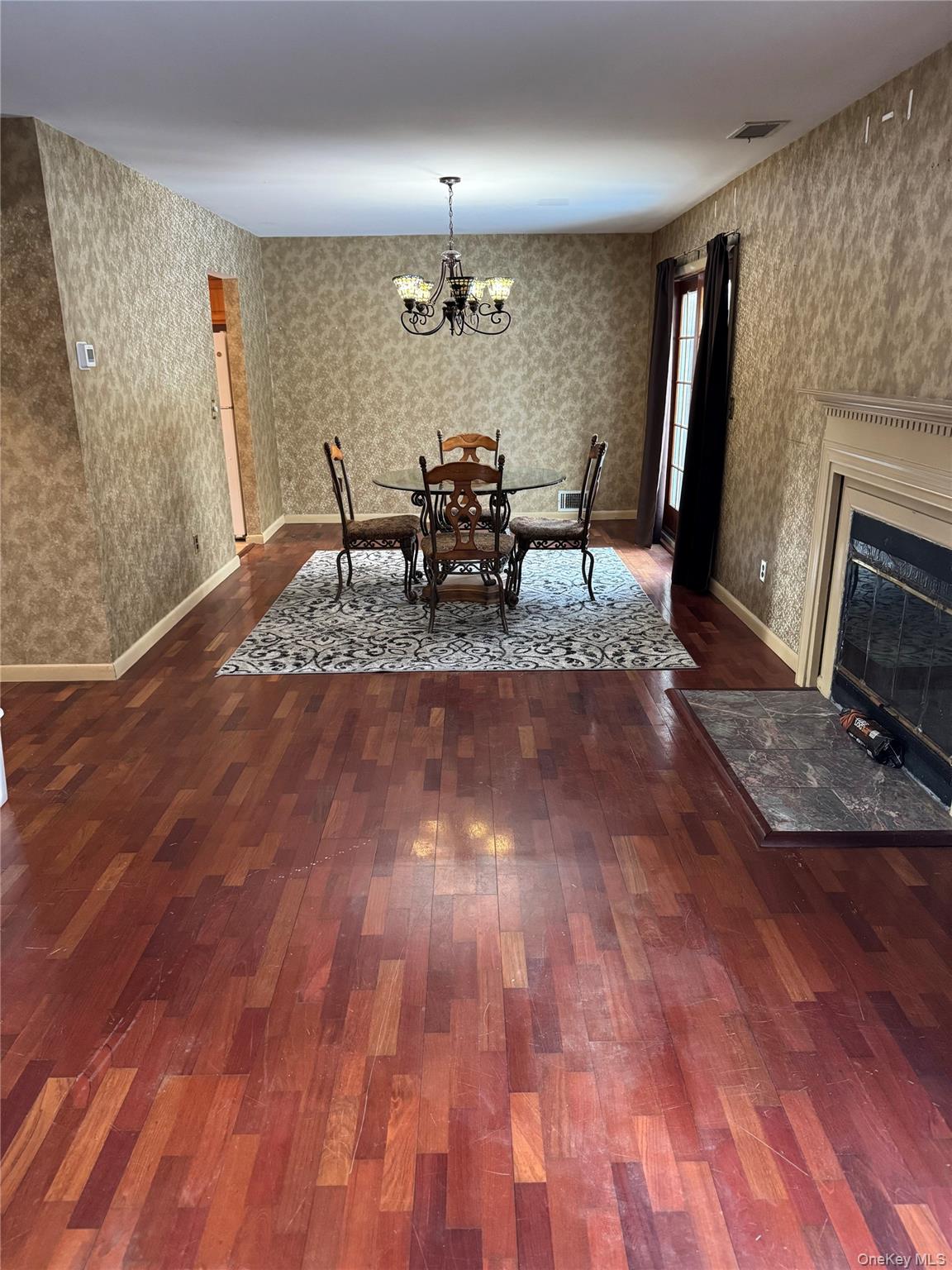 511 Race Place, Oakdale, NY 11769