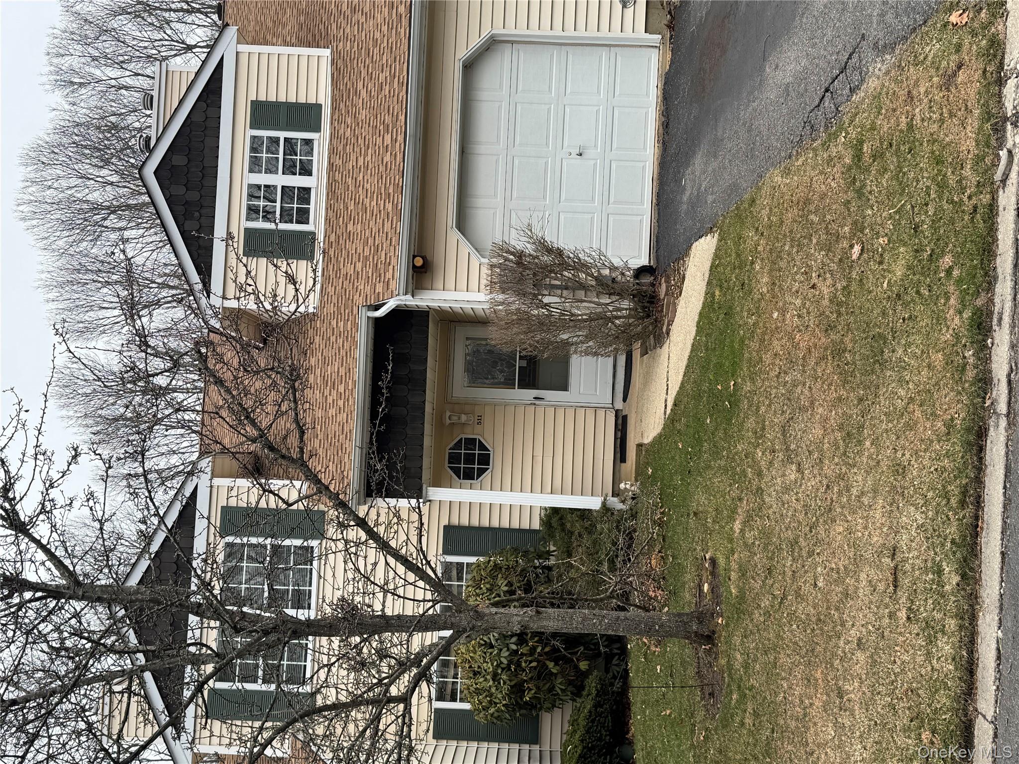 511 Race Place, Oakdale, NY 11769