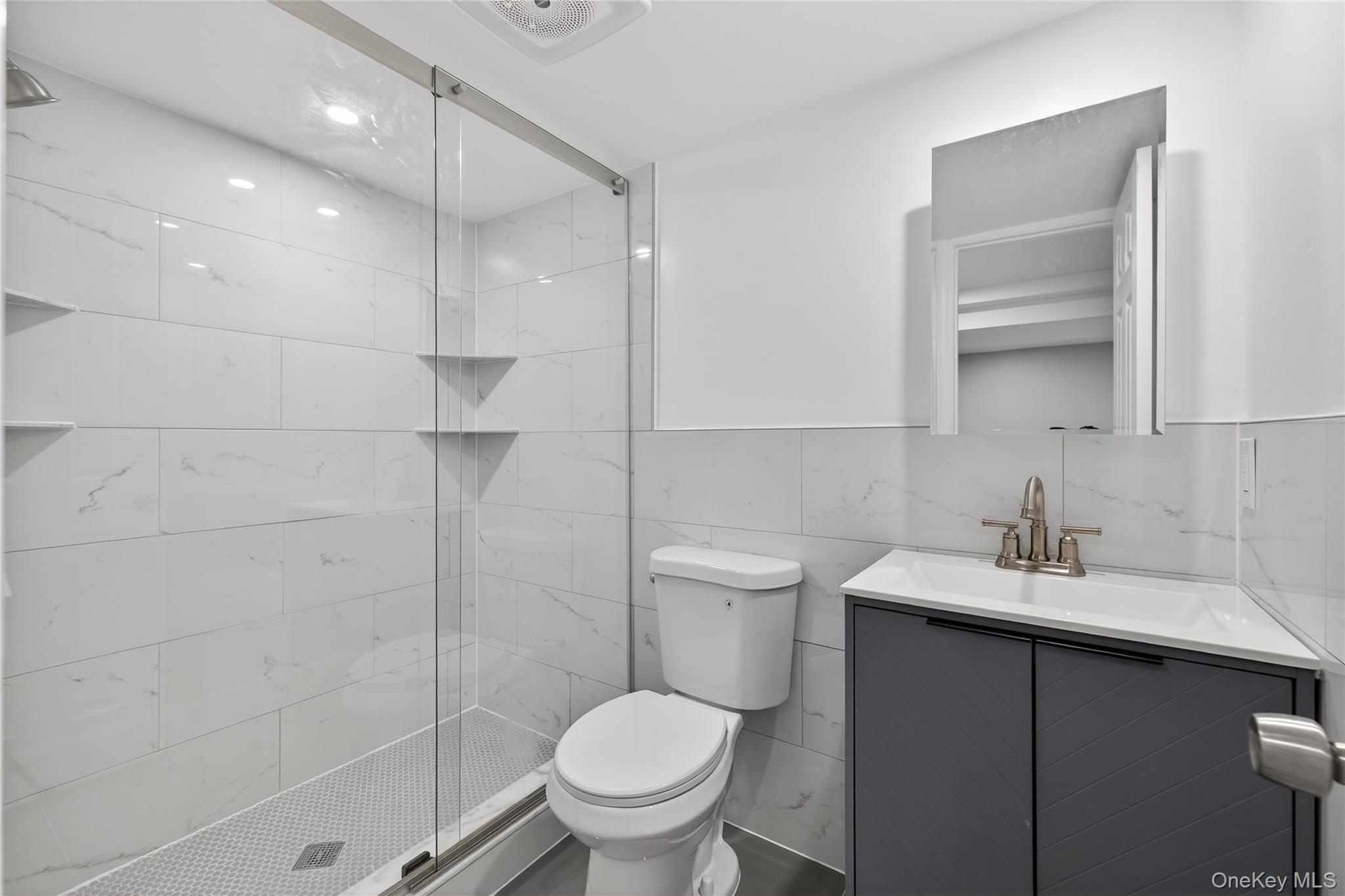 3103 Falcon Avenue, Medford, NY 11763