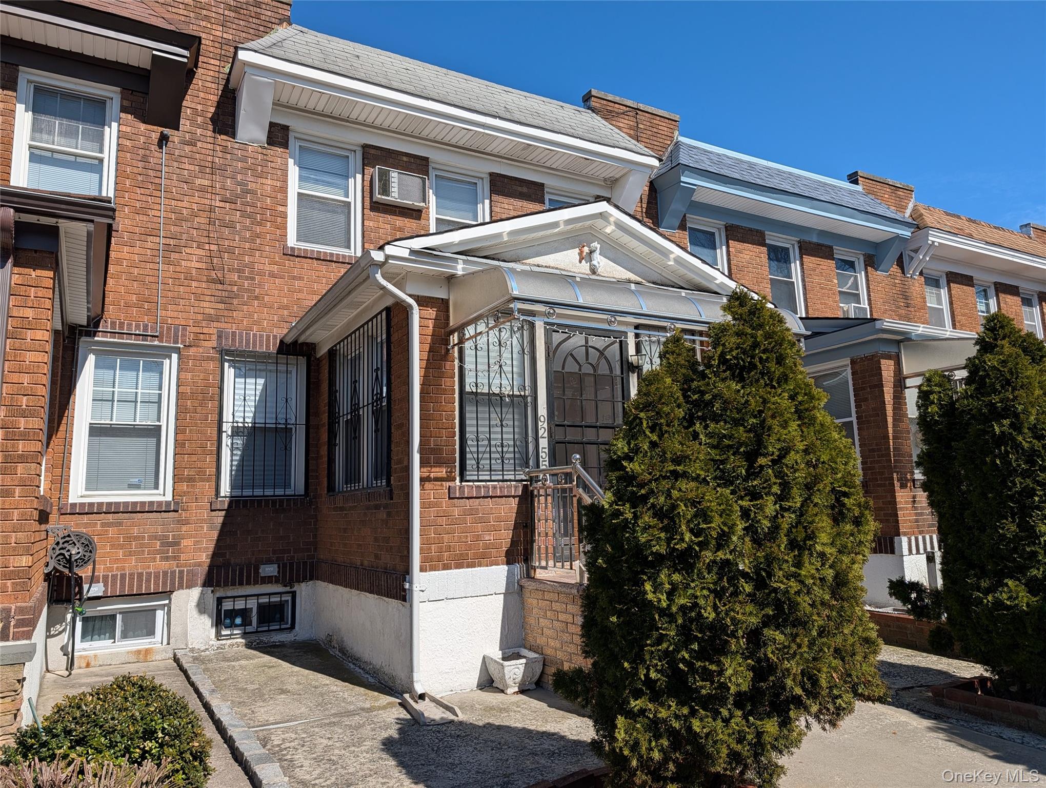 92-55 215th Place, Queens Village, NY 11428