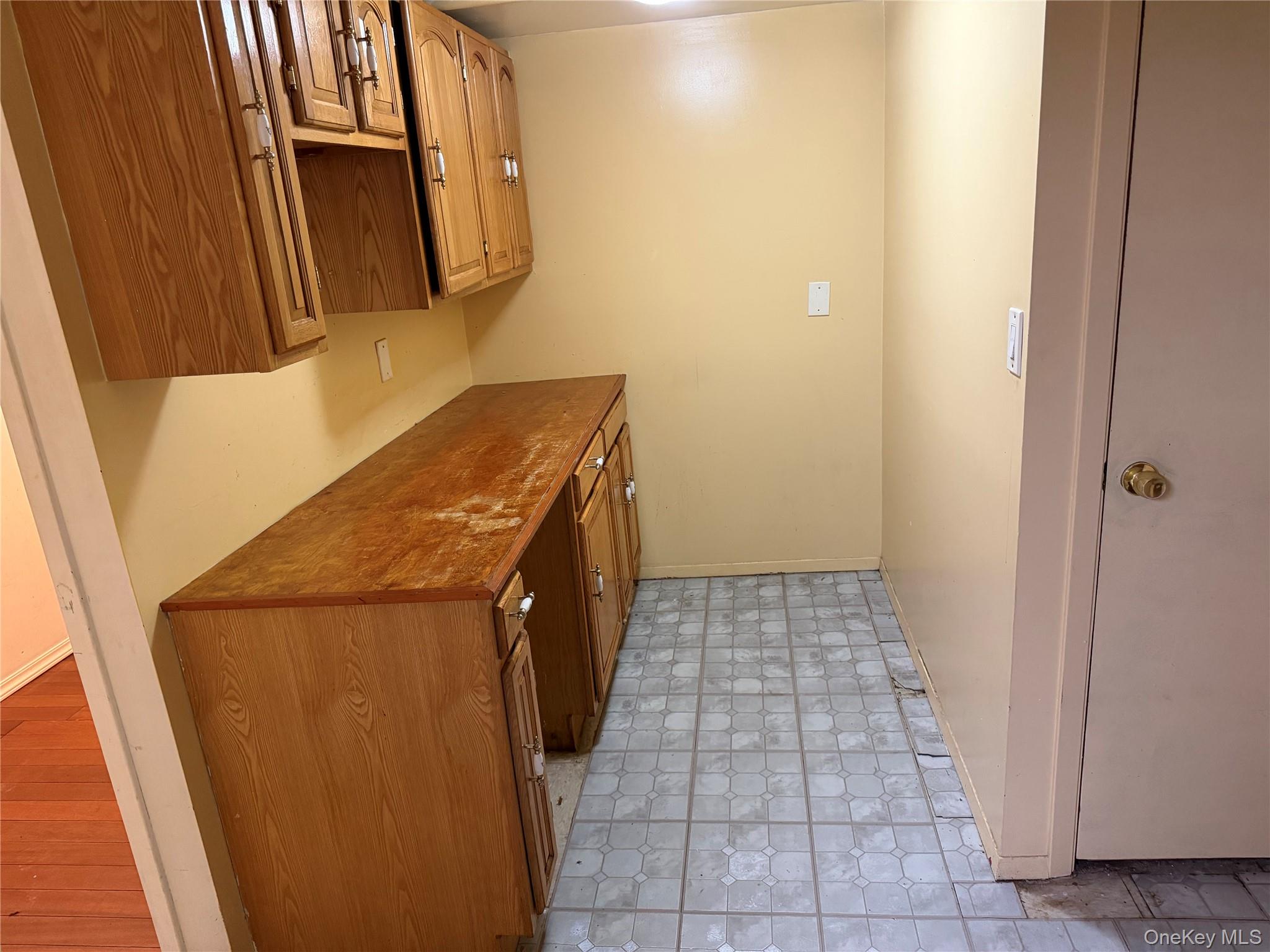 92-55 215th Place, Queens Village, NY 11428