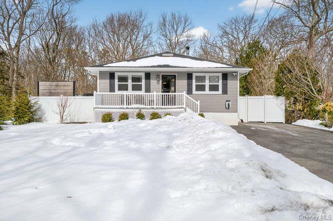 11 Mississippi Avenue, Port Jefferson, NY 11776