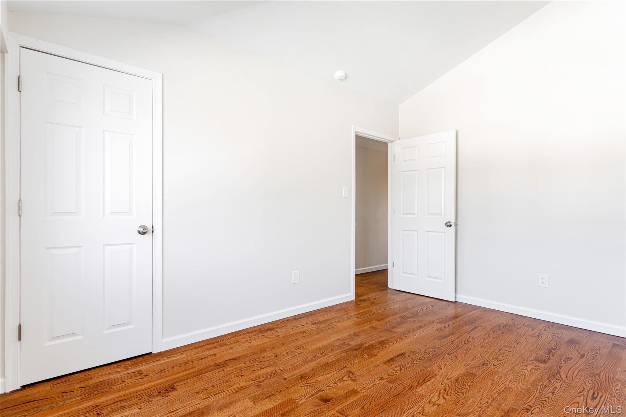 21 Spirit Lane, Staten Island, NY 10303