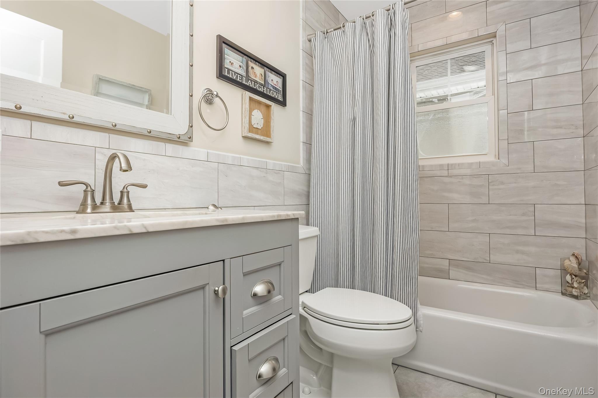 24 North Boulevard, East Rockaway, NY 11518