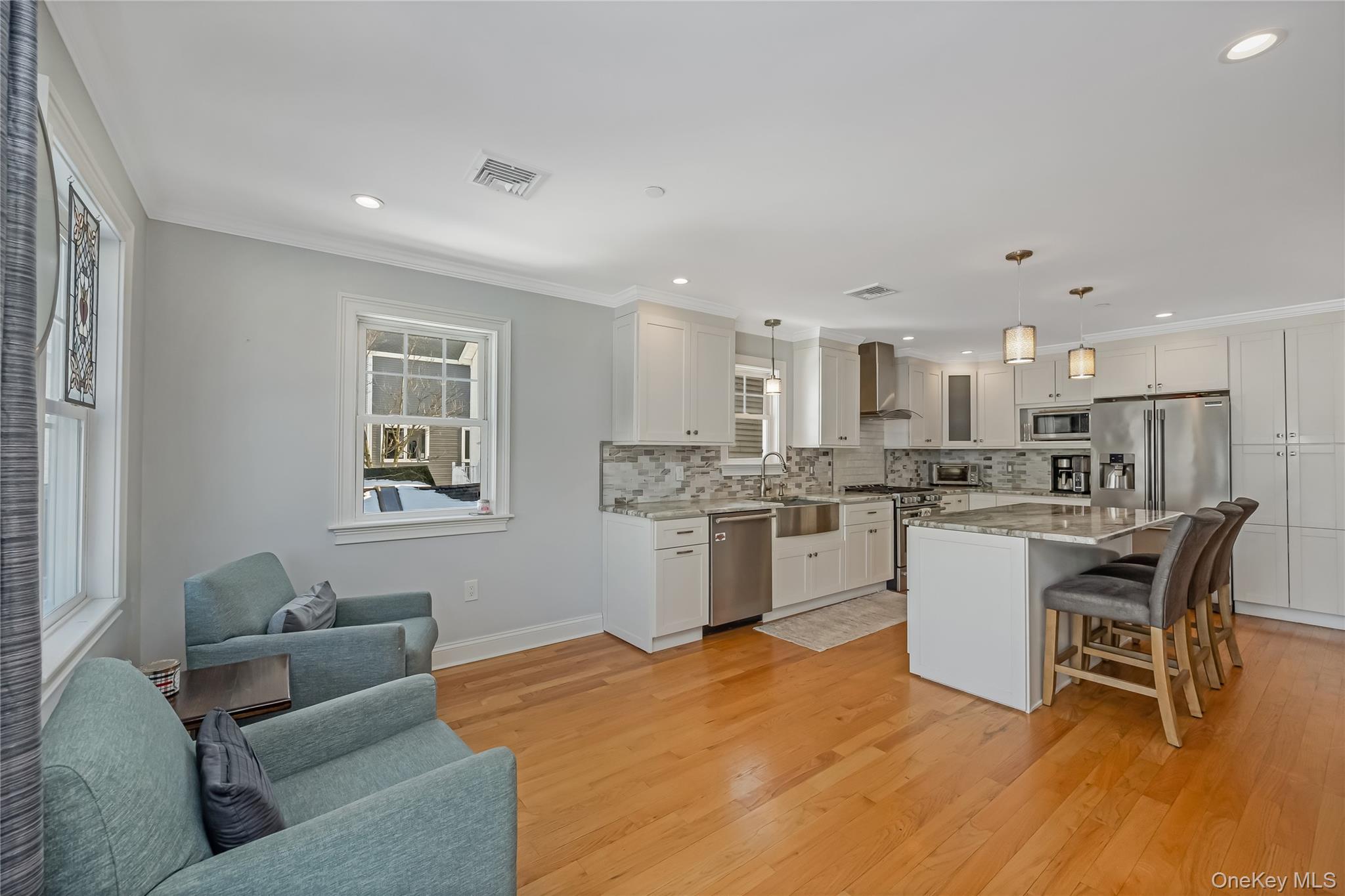 24 North Boulevard, East Rockaway, NY 11518