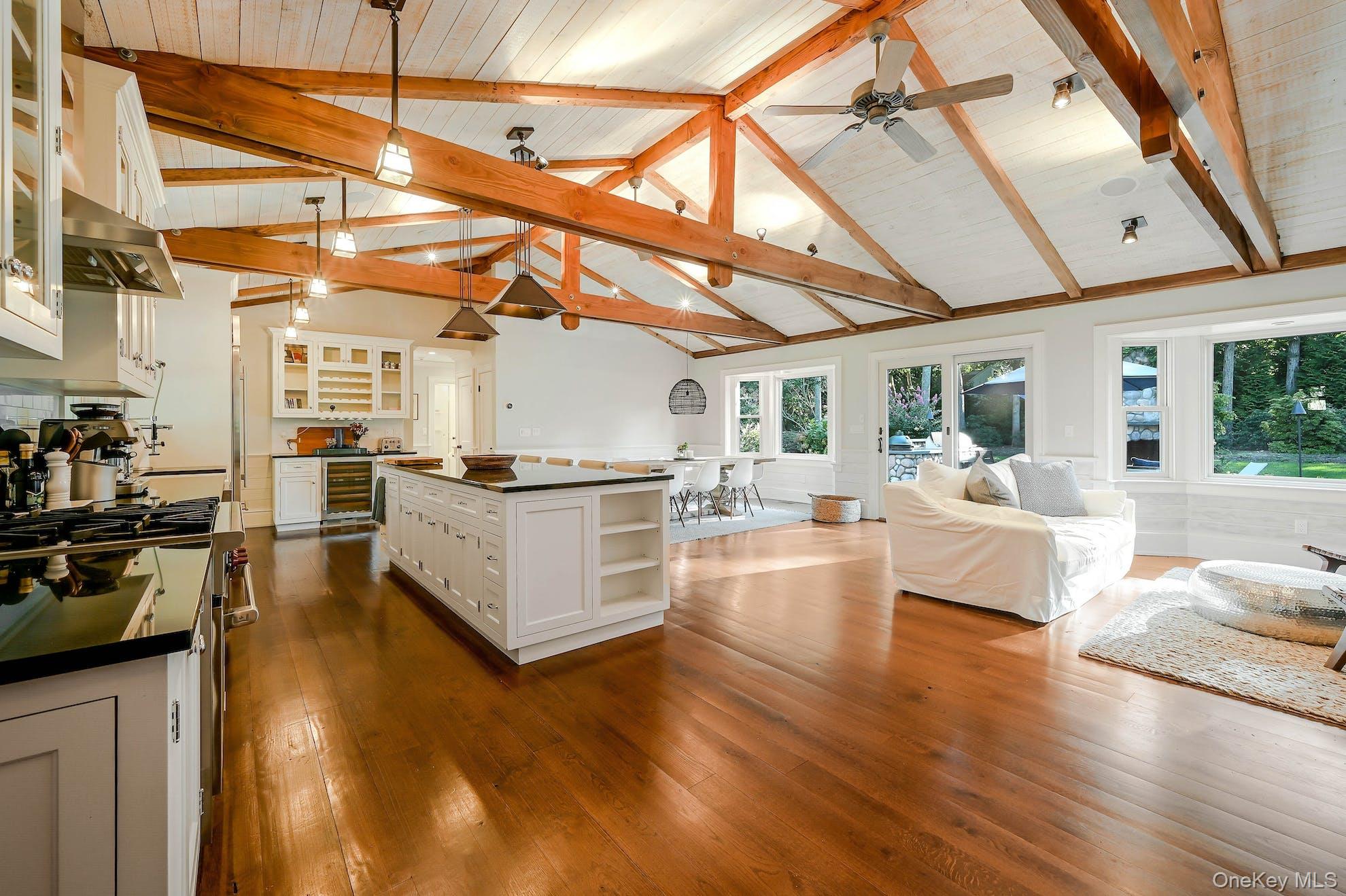 1600 Pine Tree Road, Cutchogue, NY 11935