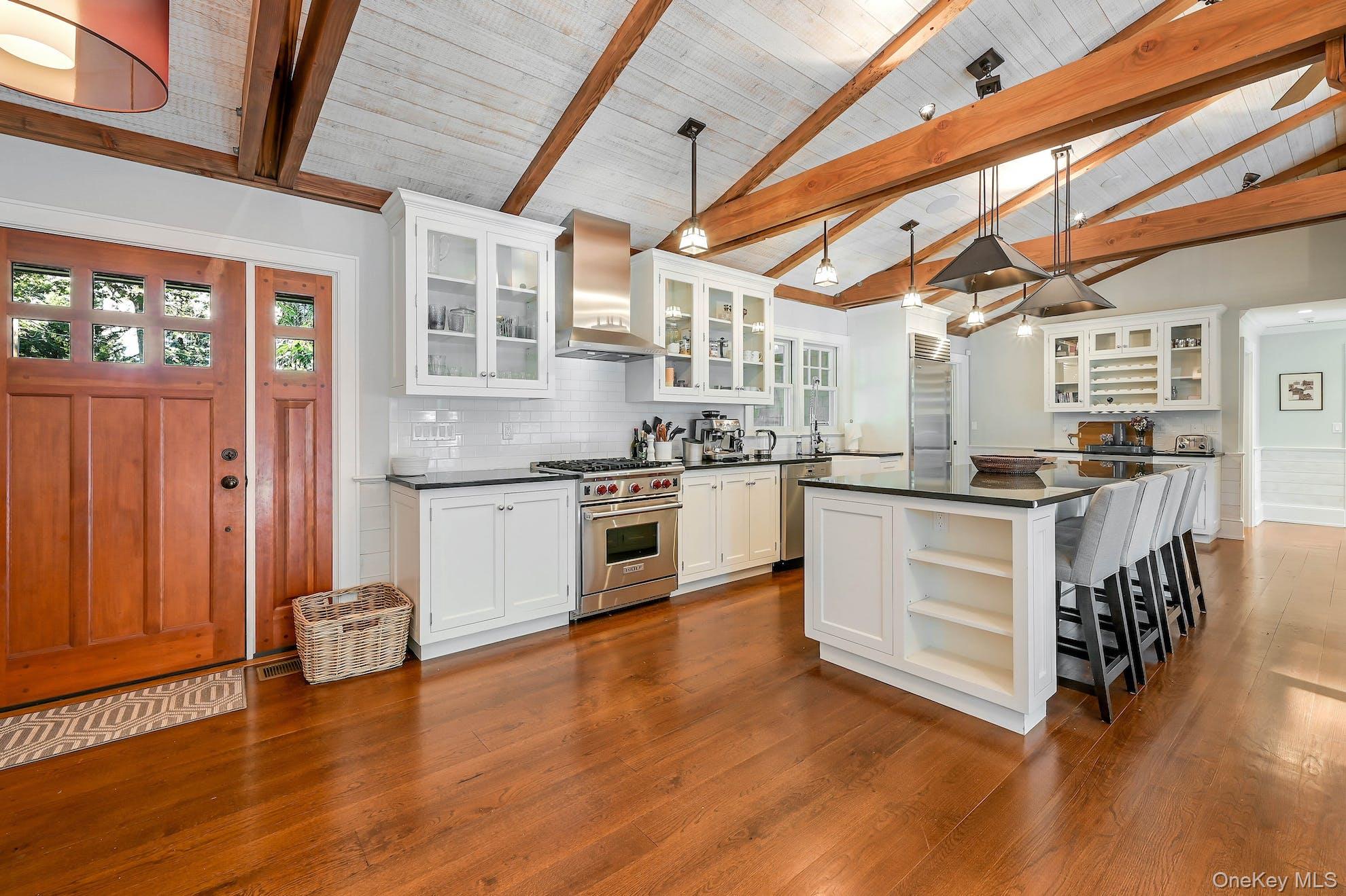 1600 Pine Tree Road, Cutchogue, NY 11935