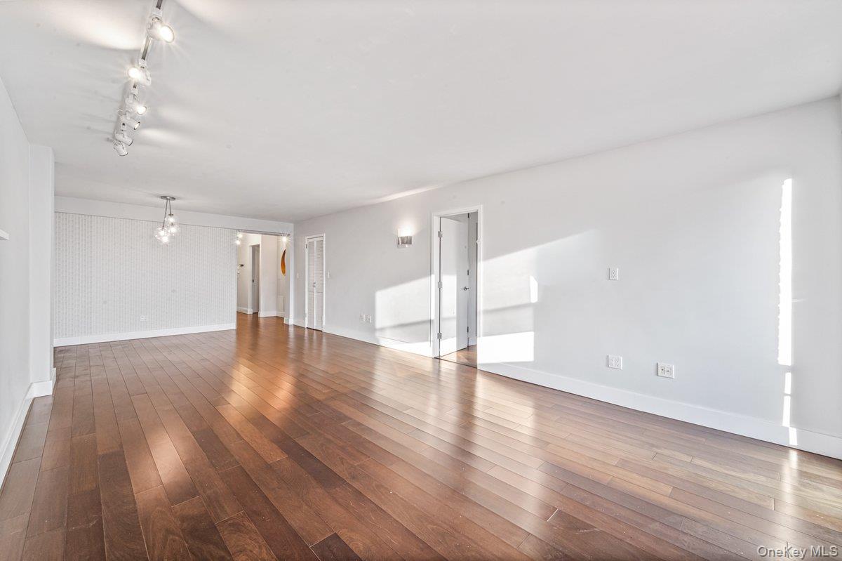 70-20 108 # 9M, Forest Hills, NY 11375